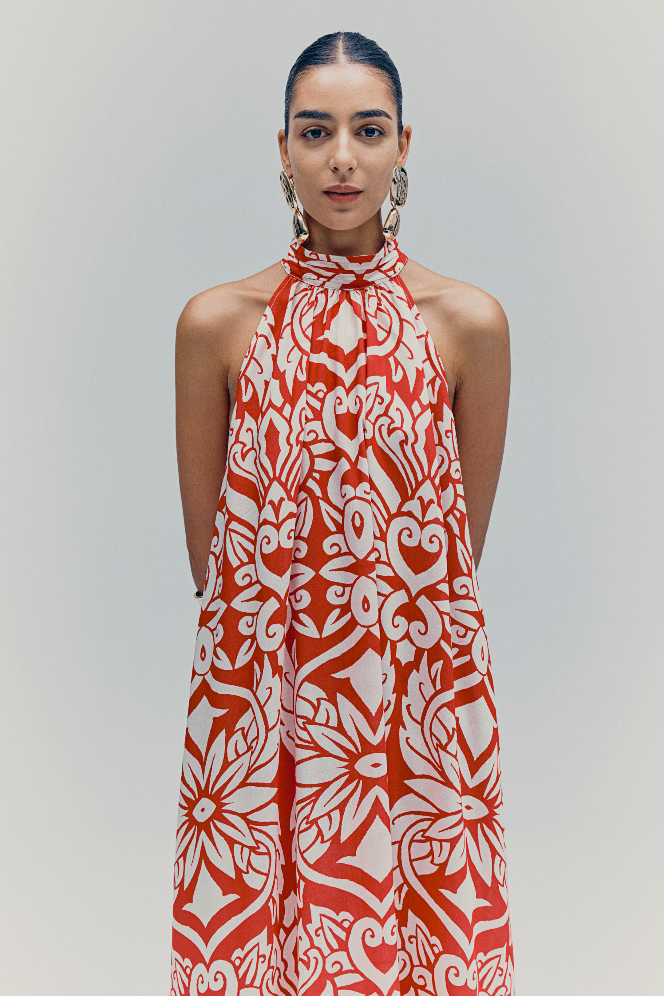 Voluminous maxi dress | H&M (UK, MY, IN, SG, PH, TW, HK)