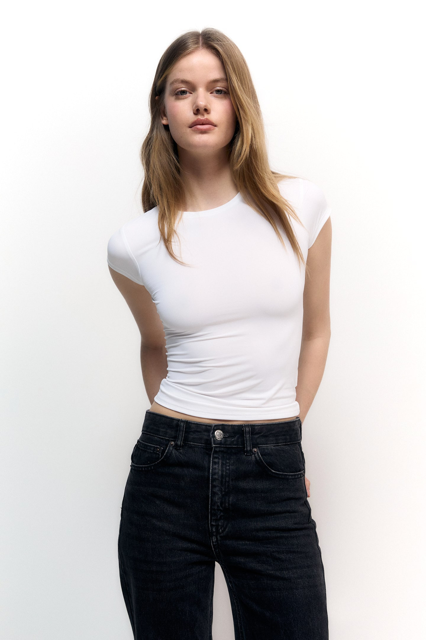 Short sleeve polyamide T-shirt | PULL and BEAR UK