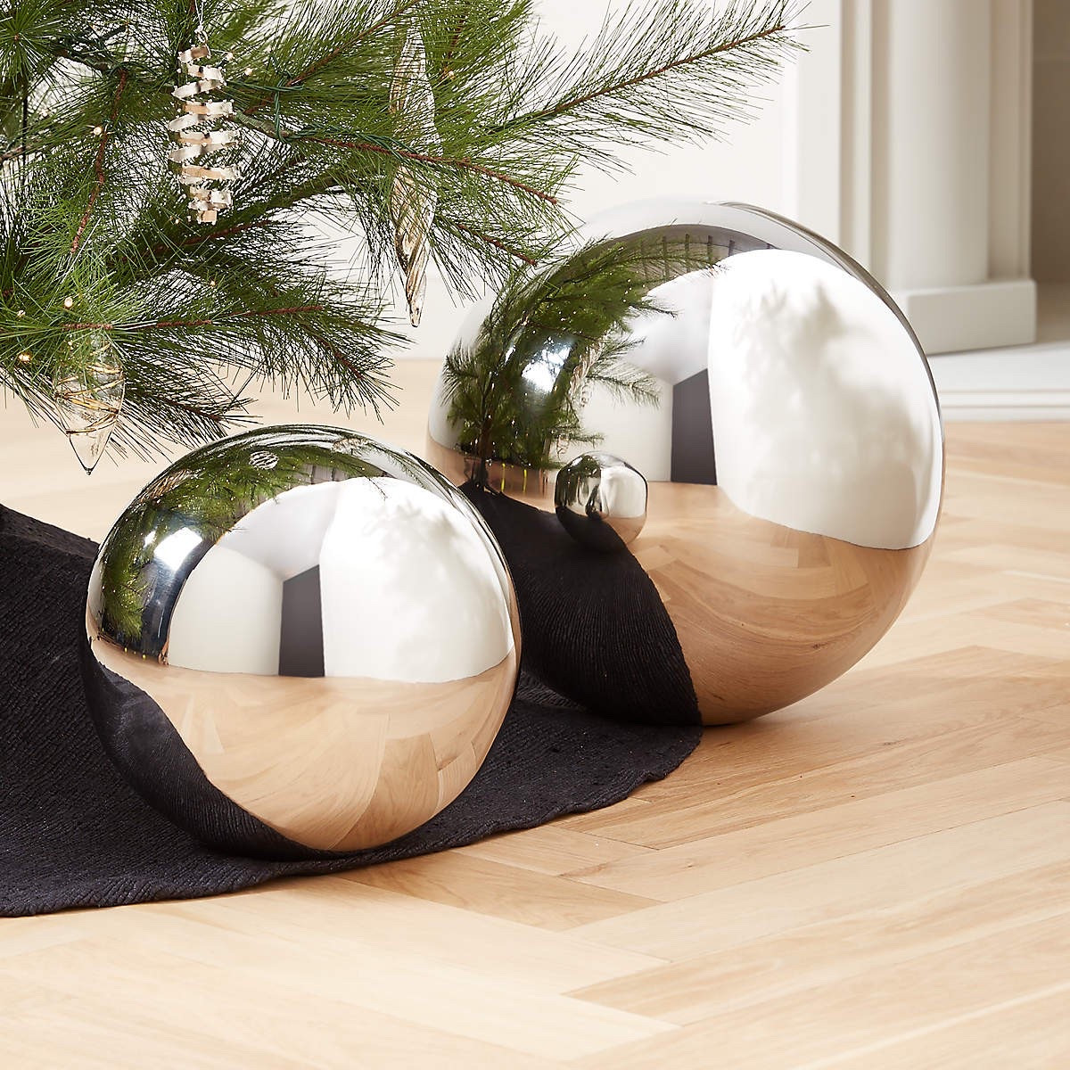 Silver decorate orbs 

#LTKHome #LTKHoliday #LTKSeasonal