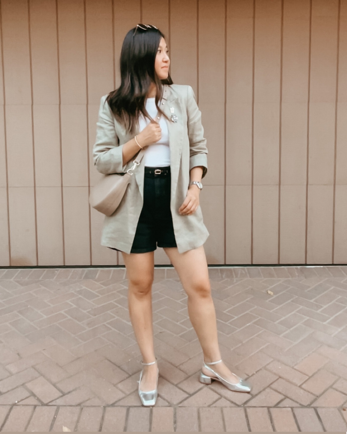 Work from home zoom mullet uniform 

shorts high waisted mom short zara ref 1416/029 similar linked
blazer linen with striped cuffs zara [old] but similar ref 2753/330
shoes block heel ankle strap silver  zara ref 2579/110 but linked similar 

#LTKFind #LTKworkwear #LTKxNSale