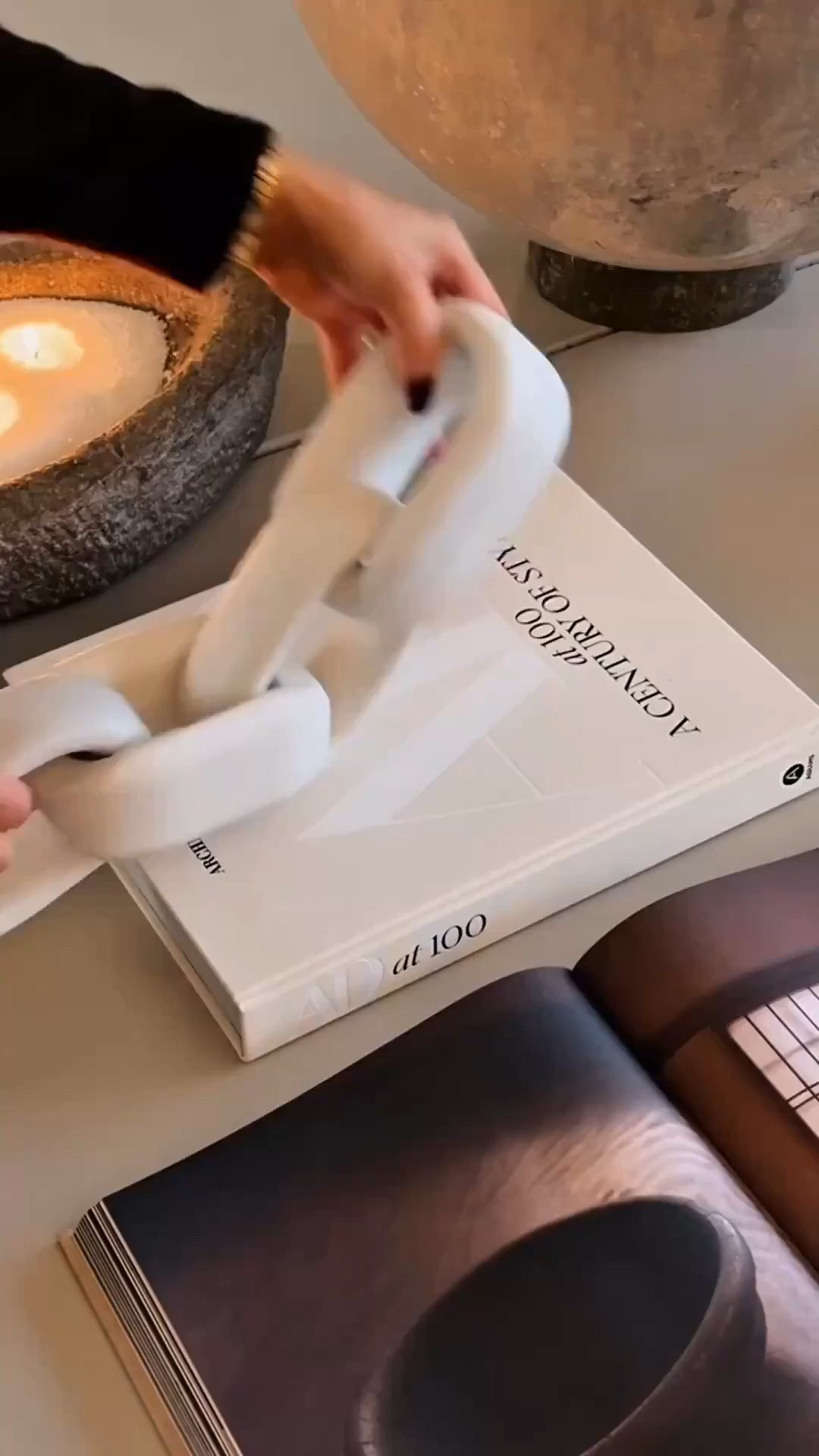 This marble chain link is a perfect accent piece for coffee table styling! 

Modern. Home decor. Coffee table styling. Home accents. Amazon home finds. Home decor inspiration. Decorate with me  



#LTKHome #LTKGiftGuide #LTKFindsUnder100