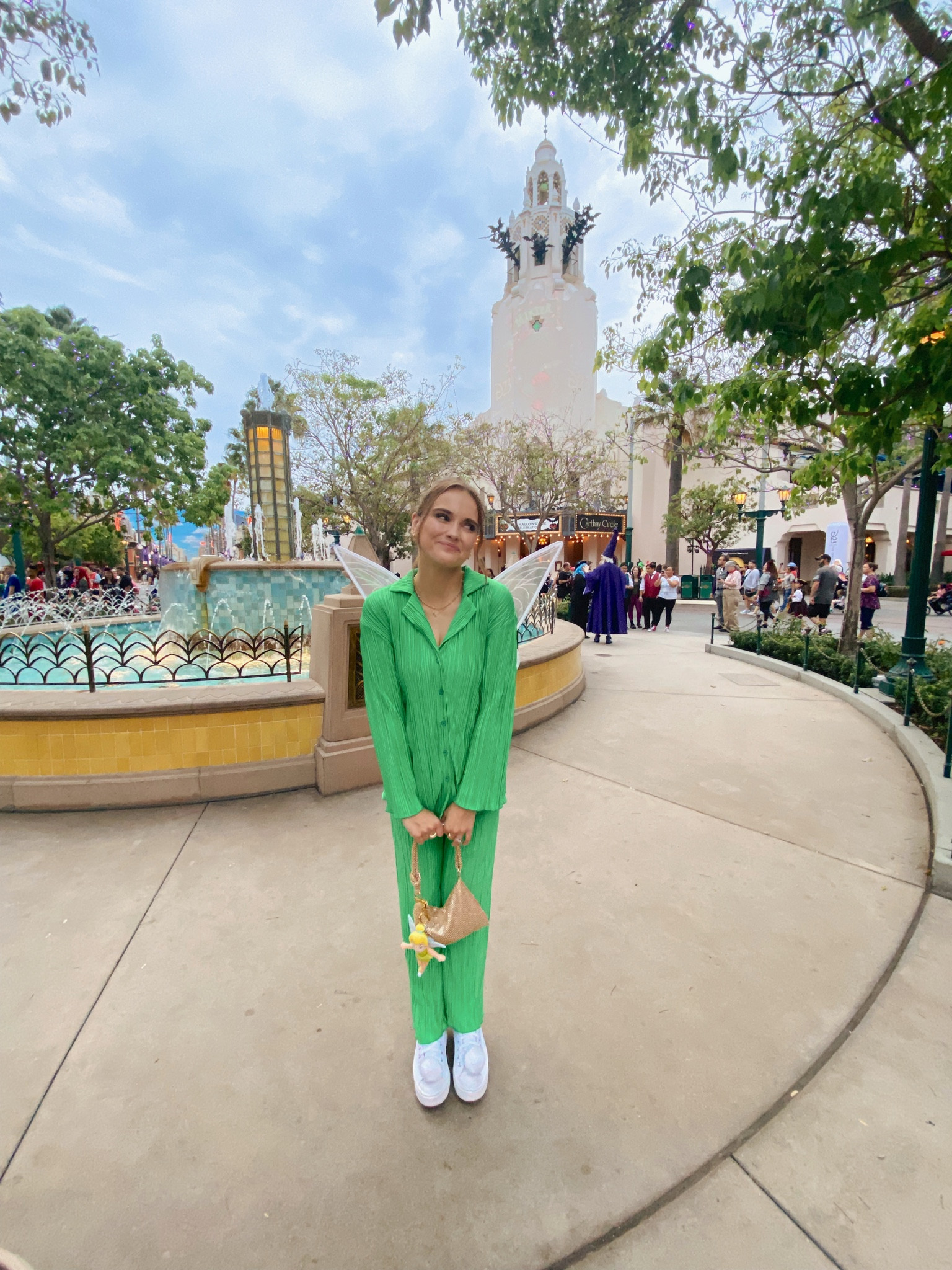 Easy Disney costume! #ltkdisney 