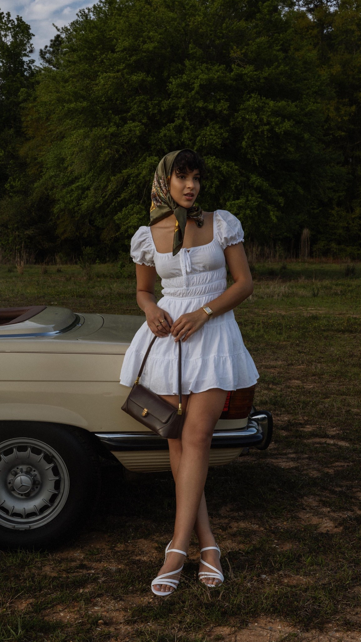 My number one hack on styling a head scarf especially for when I ride on a convertible. 

#curlyhair #hairstyle #curls #ondasorganics #hairtutorial #headscarf #hairscarfs #classystyle