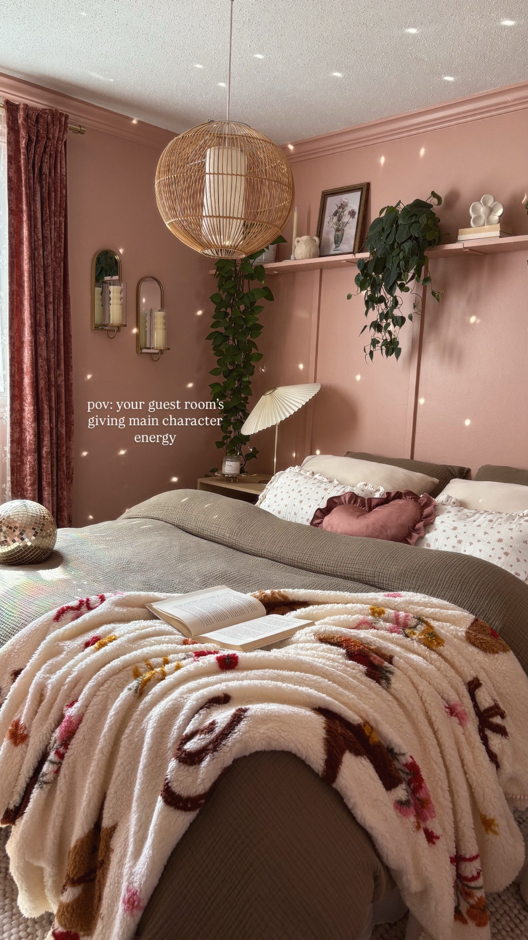 safe to say i’ve been leaning into fall lately 🍂
 
fall decor, fall bedding, cozy bedding, bedroom decor, cozy home decor, duvet set, throw blanket, throw pillow, lamp, rug

#LTKHome #LTKSeasonal #LTKStyleTip