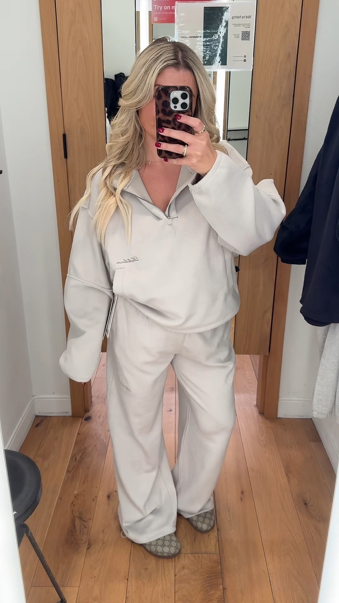 Lululemon velour matching set
Size m
Gucci clogs tts
Gift idea 


#LTKFindsUnder100 #LTKGiftGuide #LTKootd