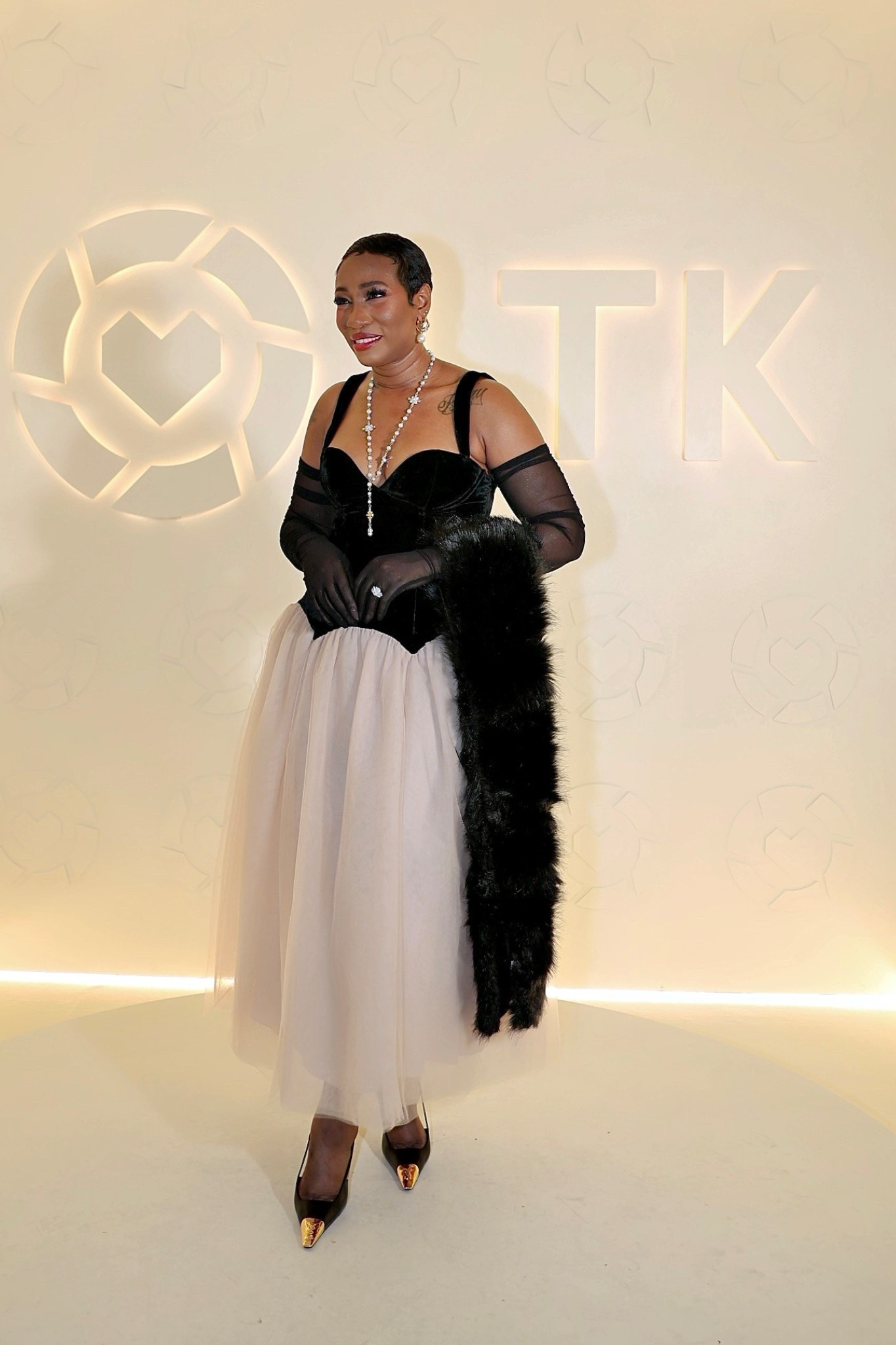 LTKCon ended with the awards and dinner. The theme was old Hollywood glamour. 
I’m obsessed with this dress, wearing a side medium.


#LTKStyleTip #LTKCon #LTKParties