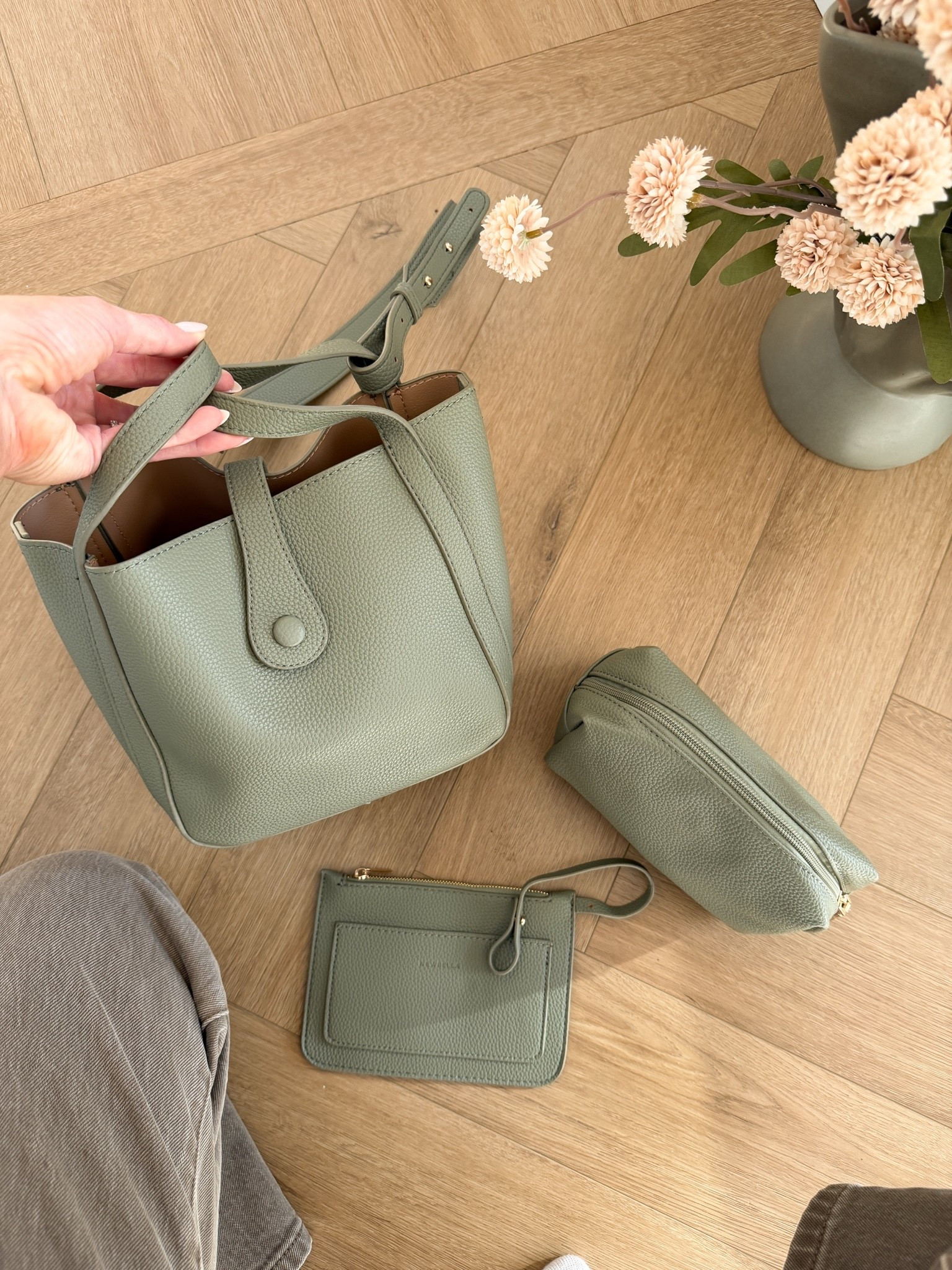 Loving this stylish bucket bag. Perfect for work and everyday use. The color is perfect for the spring and summer months. Obsessed!

#LTKgrwm #LTKootd