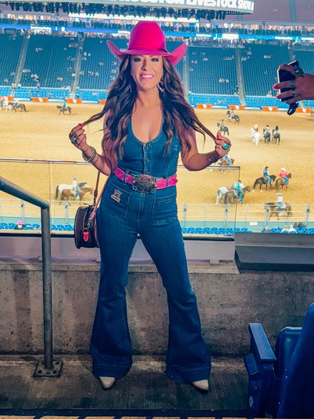 Rodeo outfit - cowboy cowgirl fashion - cowboy hat - buckle belt - denim
Jumper - denim jumpsuit - show me your mumu - western - cowgirl
- Nashville outfit - country concert outfit - music festival
