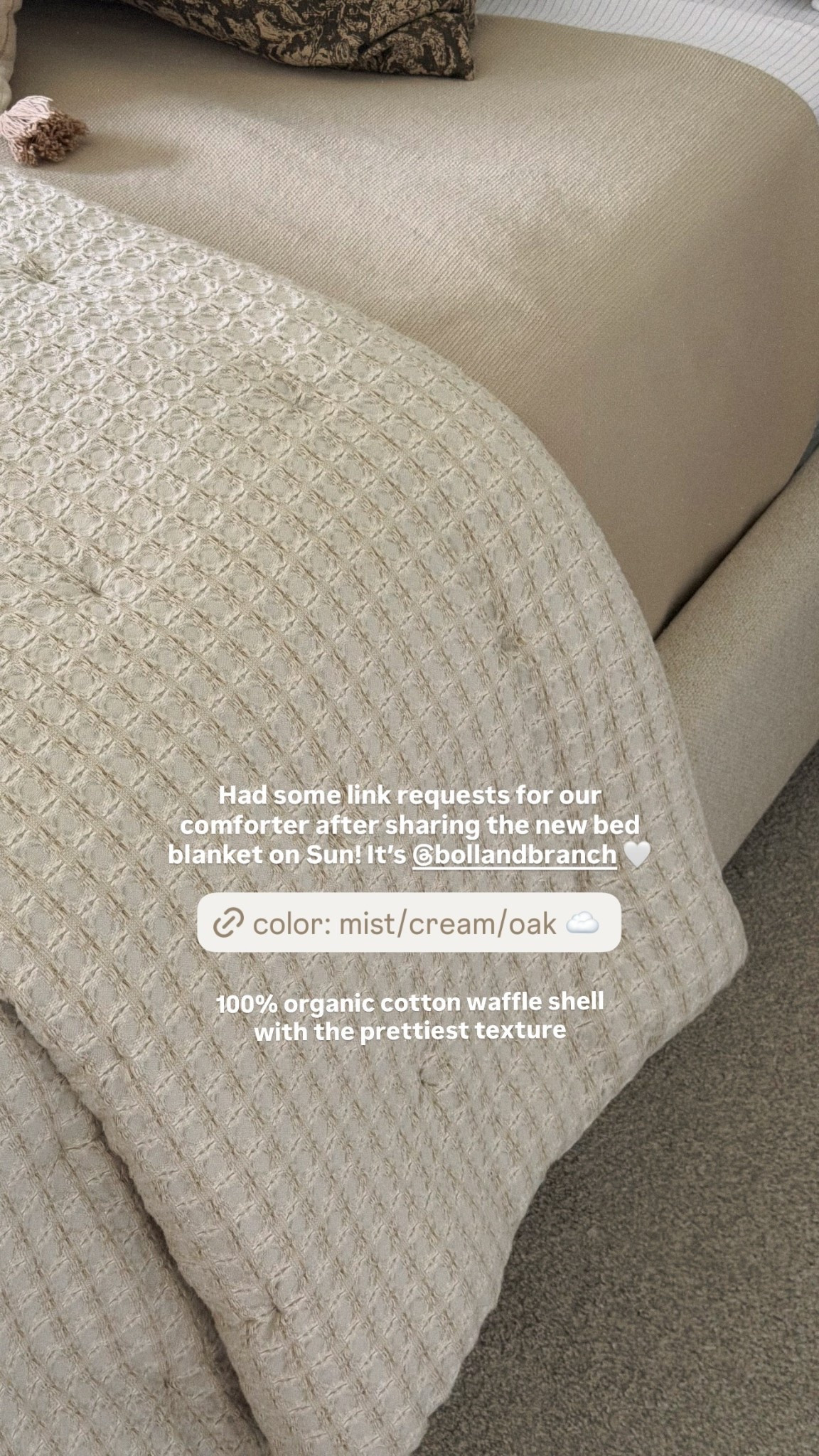 Had some link requests for our comforter after sharing the new bed blanket on Sun! It’s @bollandbranch  🤍 100% organic cotton waffle shell with the prettiest texture