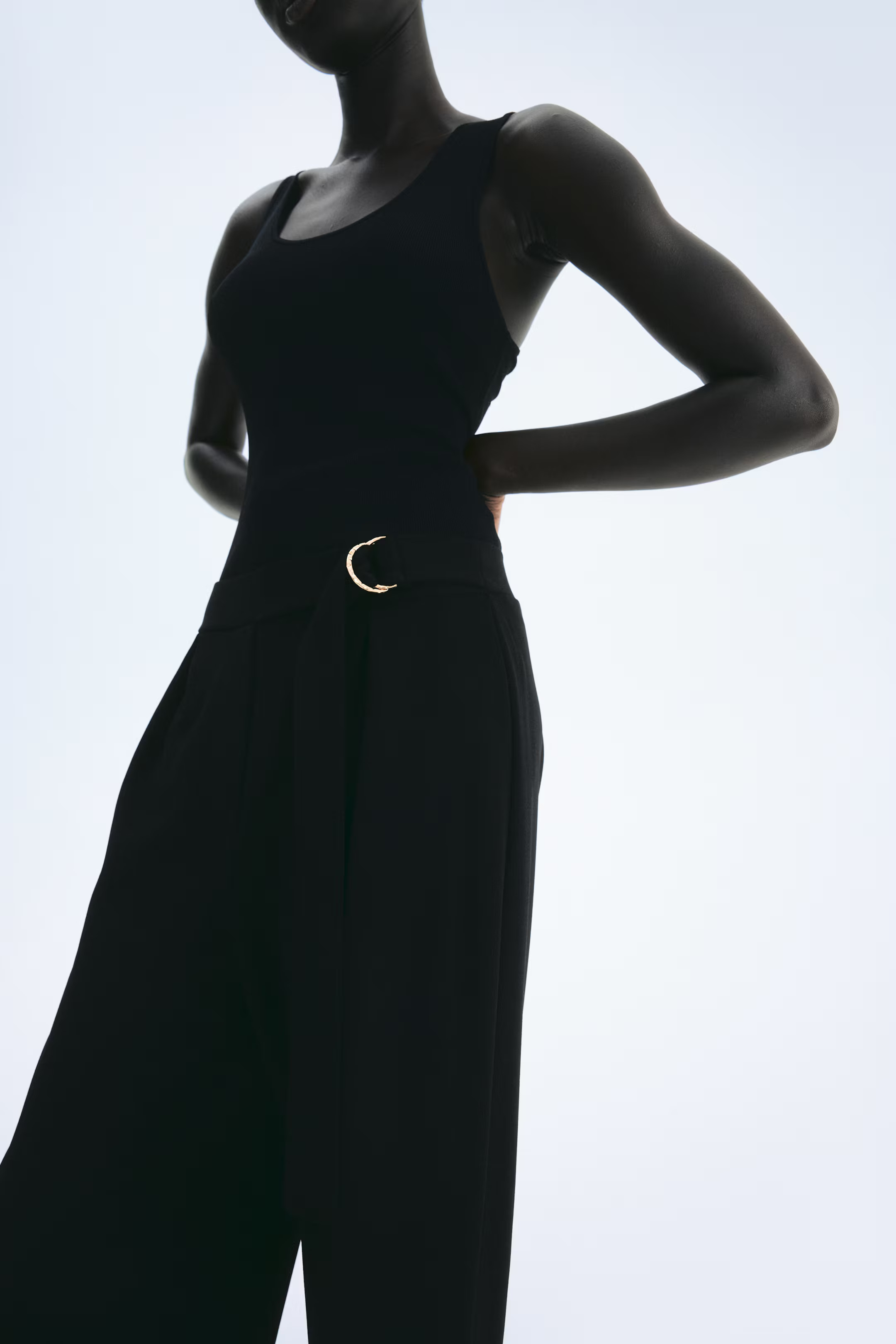 Belted trousers | H&M (UK, MY, IN, SG, PH, TW, HK)