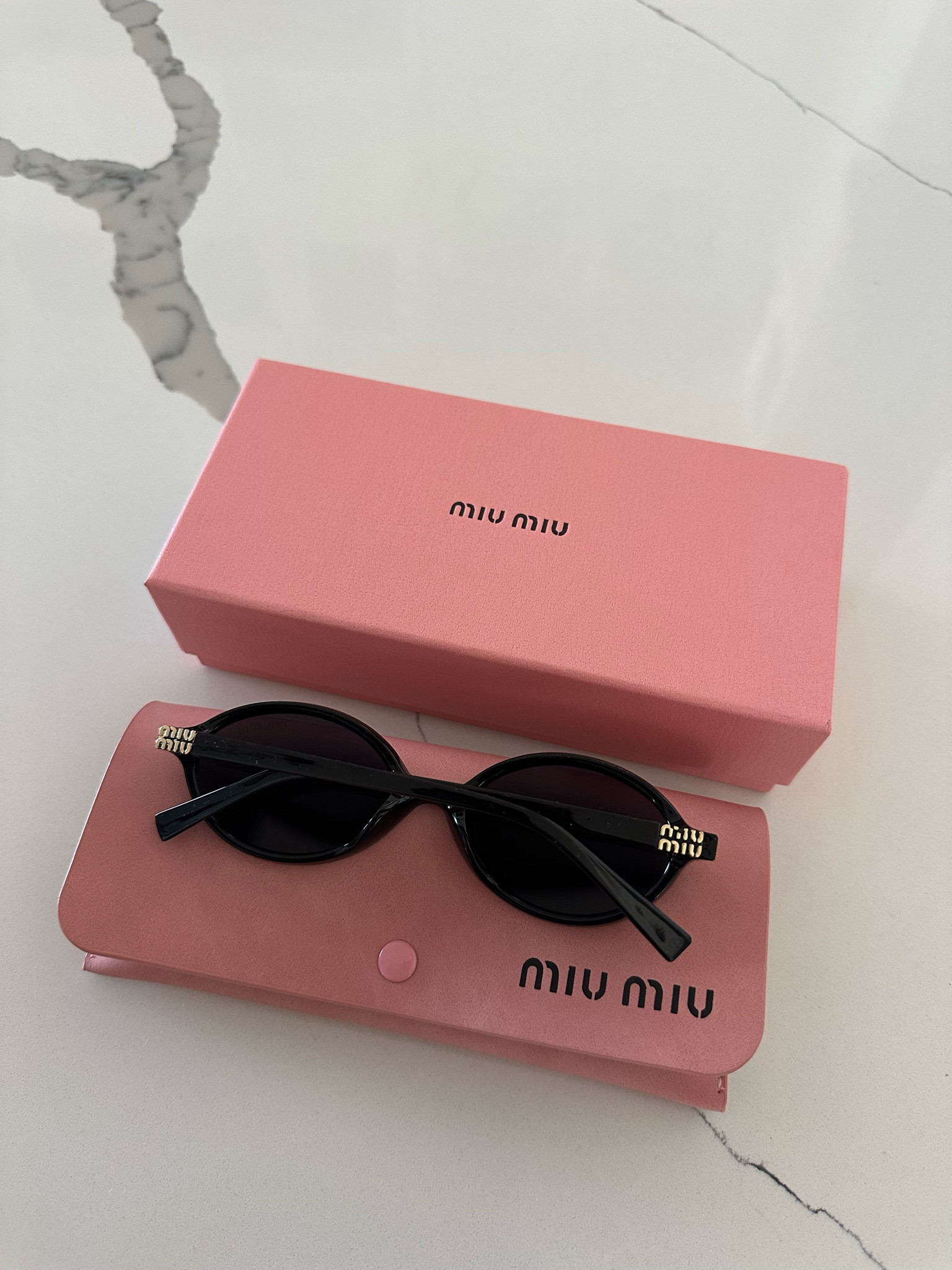 New miu miu dupe finds from the gate!!

#miumiu #dhgate 

#LTKStyleTip #LTKFindsUnder50