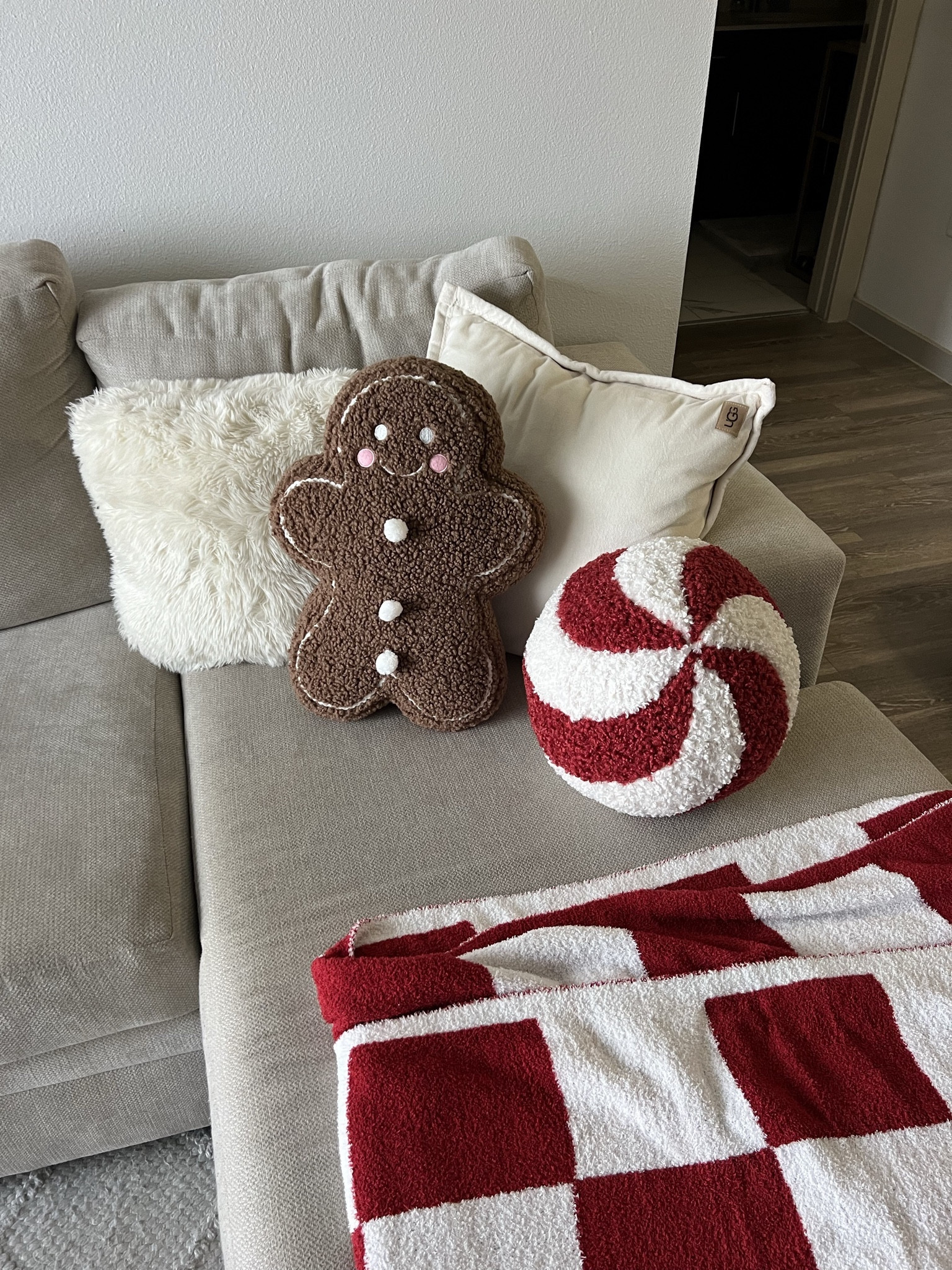 Christmas Couch Decor ❤️❄️ 

These are the cutest pillows inspired by designer stores for affordable pricing!

#LTKSeasonal #LTKHolidaySale #LTKHoliday