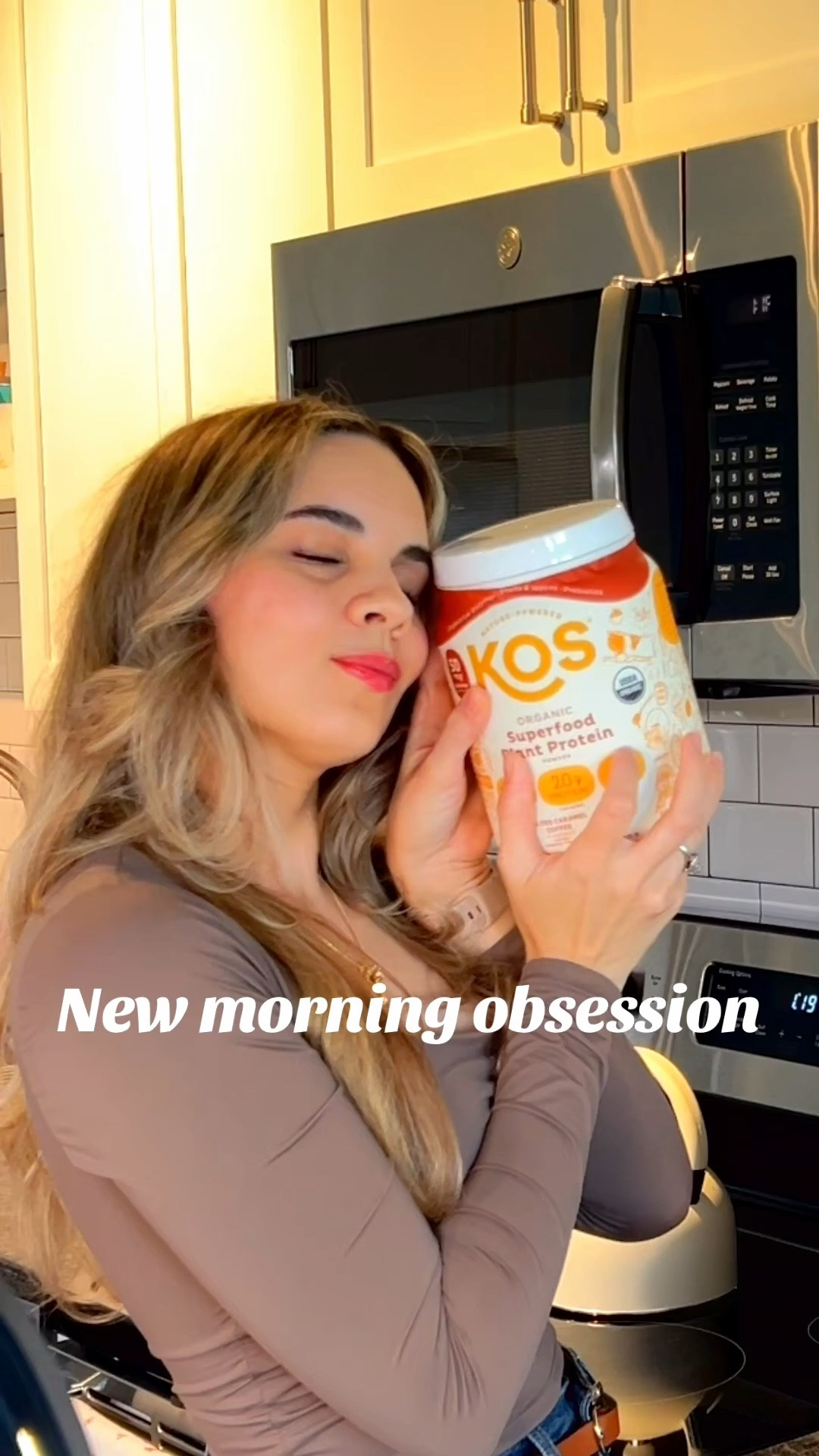 I made my mom try my protein shake and now she's obsessed too 🤎
KOS really said 'salted caramel iced coffee'
AND protein in one.
New morning upgrade unlocked.
#proteincoffeerecipe #highproteinrecipe #plantbasedprotein
#kosprotein #morningroutines 

#LTKfitnessgoals #LTKselfcare #LTKmorningroutine
