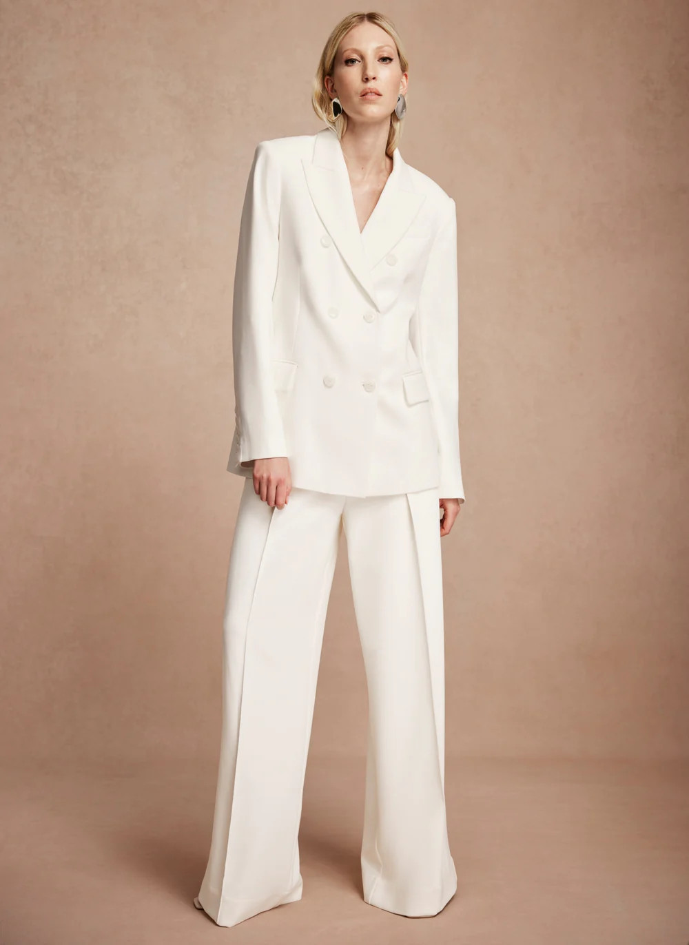 Cream Fitted Blazer | Mint Velvet