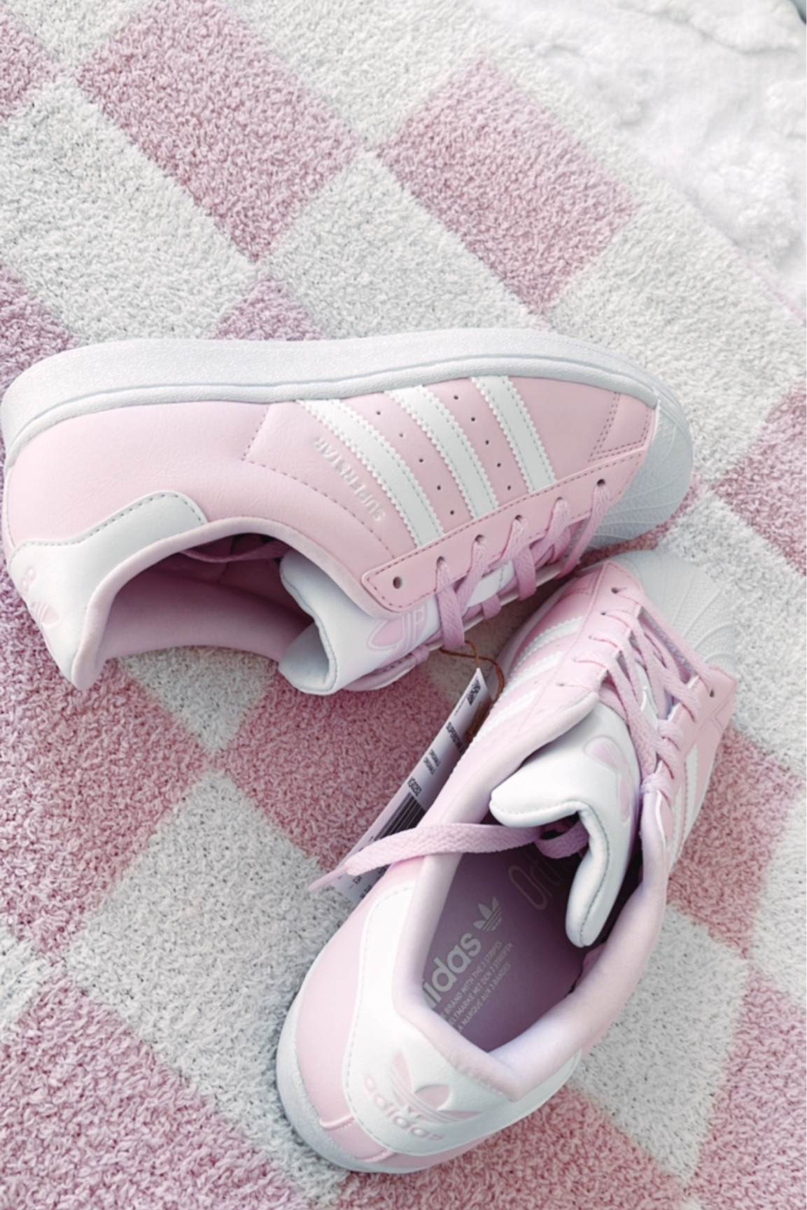 Adore!!!!!!!!? Since the pink sambas are nowhere to be found a super cute alternative

#LTKshoecrush #LTKSpringSale #LTKfindsunder100