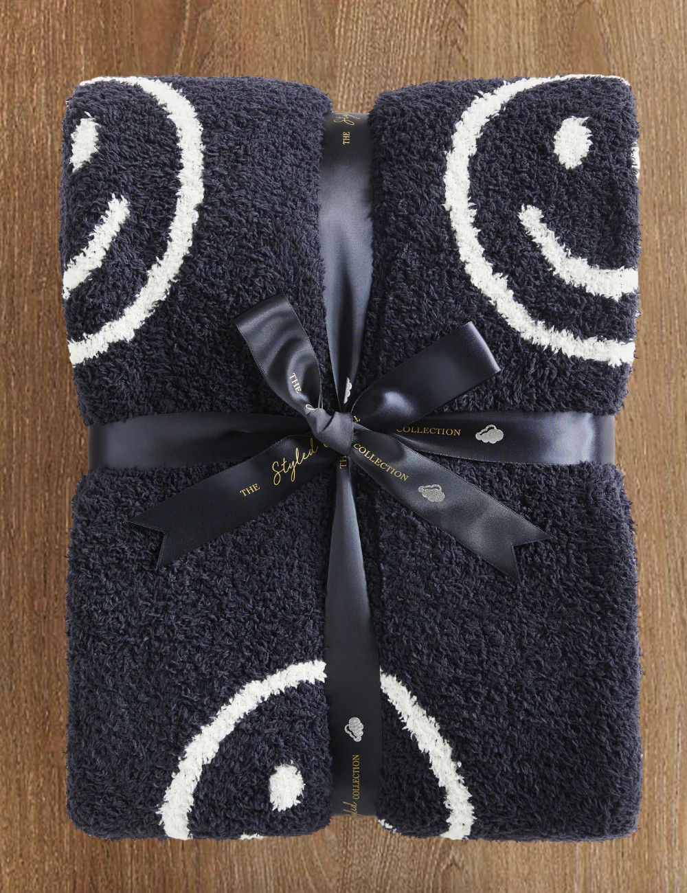 Smiley Buttery Blanket | The Styled Collection