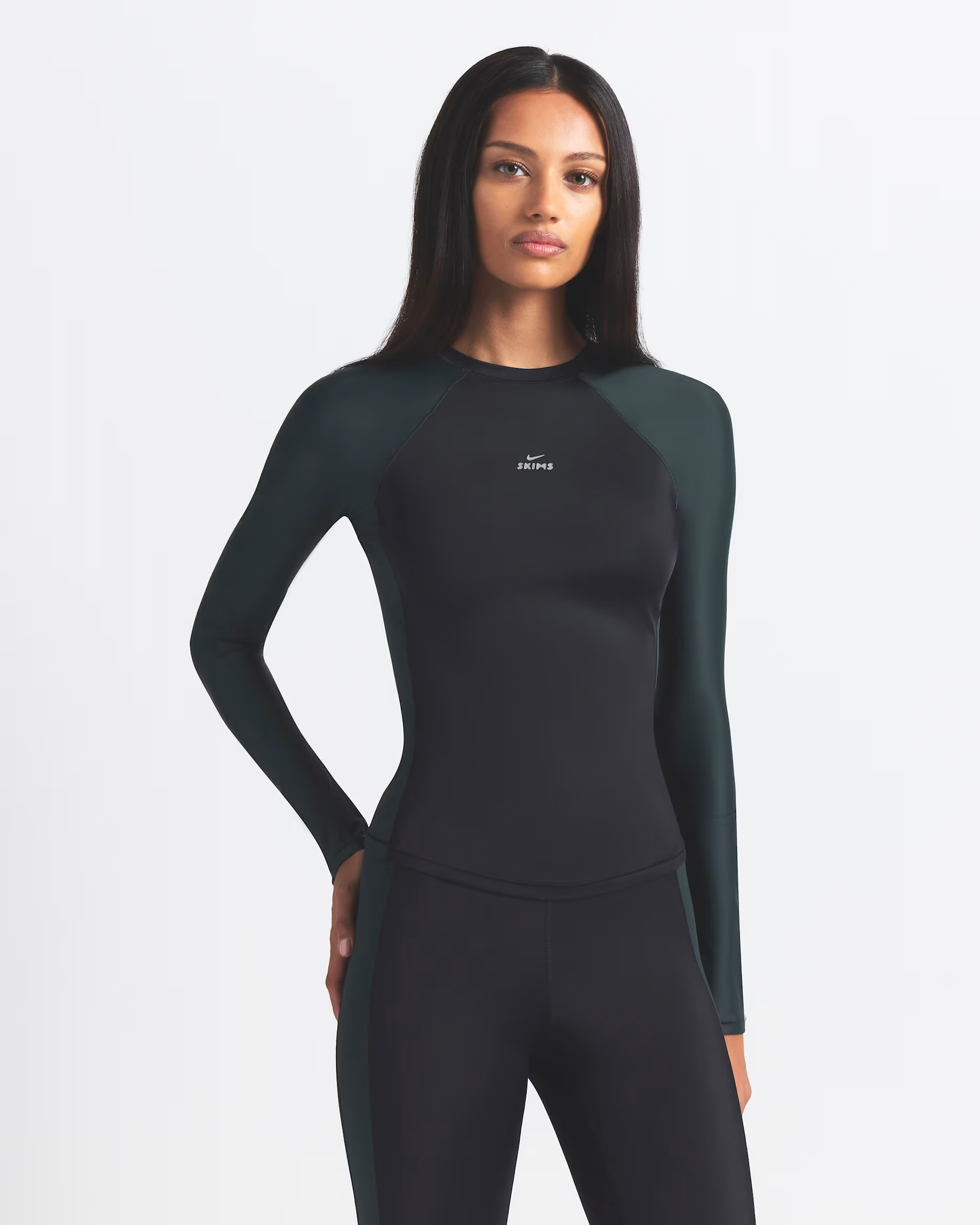 NikeSKIMS Shine Women's Long-Sleeve Crew-Neck Top | Nike (US)