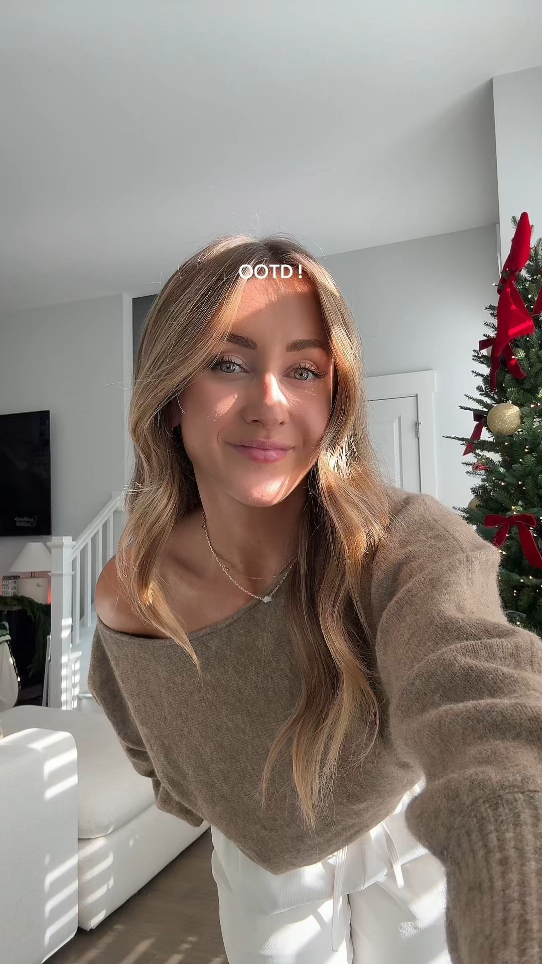 Aritzia sweater
Aritzia lodge pants
Free People shoes

#LTKHoliday