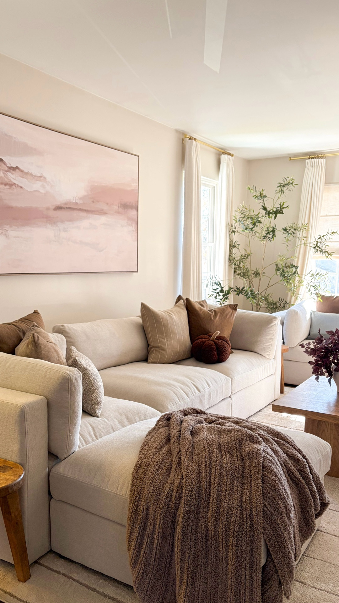 Introducing our dreamy new Bella sofa and storage ottoman from @bellamia.collections in White Sand Linen Performance Fabric. This couch feels like a cloud! It is so comfortable and the quality is amazing, an actual dream! ✨☁️

The hidden storage of this oversized ottoman is such an added bonus, it’s perfect for storing extra blankets and blankets. 

#LTKStyleTip #LTKHome