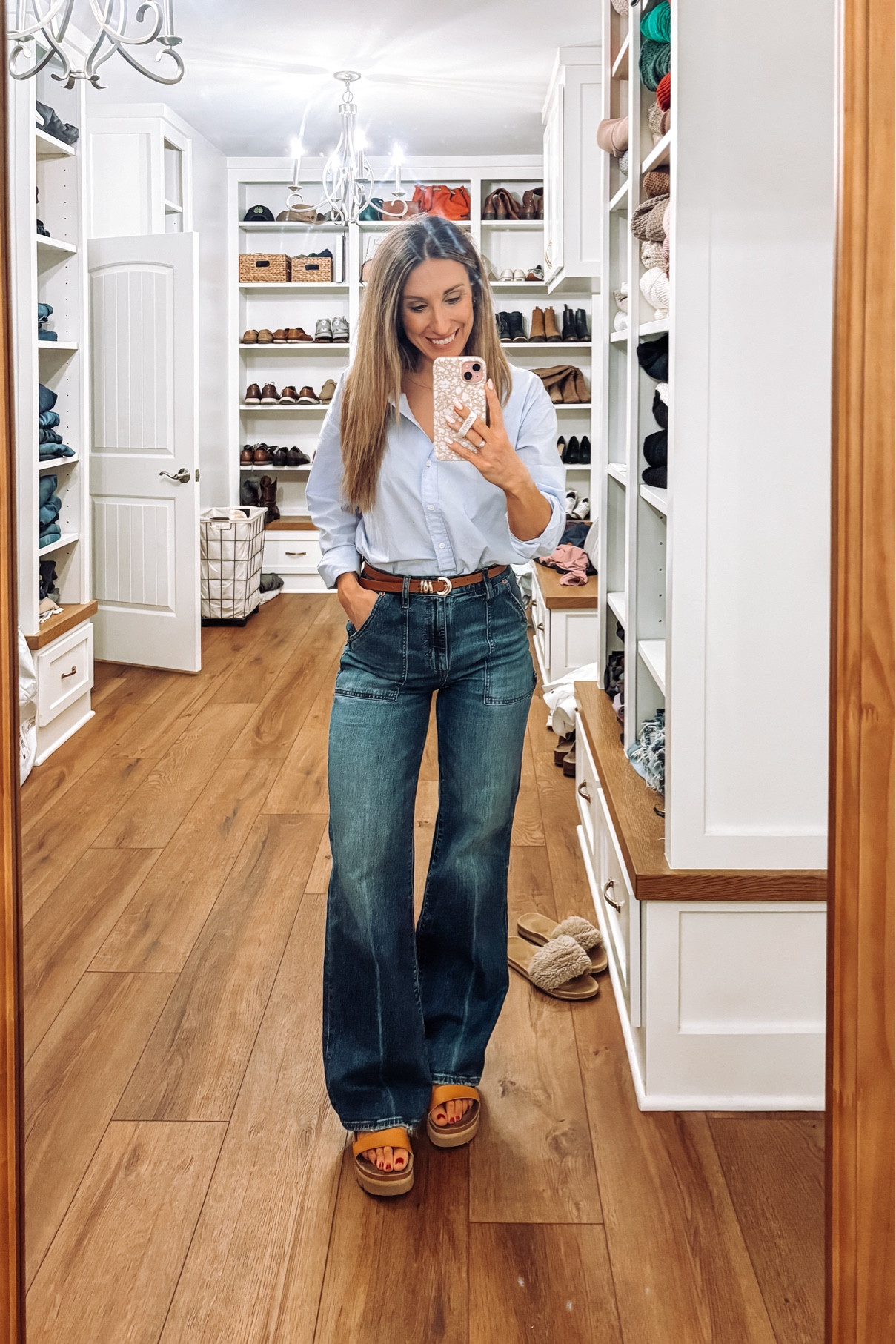 Love this elevated casual look!! Top
looks like J. Crew, but it’s Target 💁‍♀️

Wearing a small in the top and a 27 in the denim 

#LTKFindsUnder50 #LTKStyleTip #LTKSpringSale