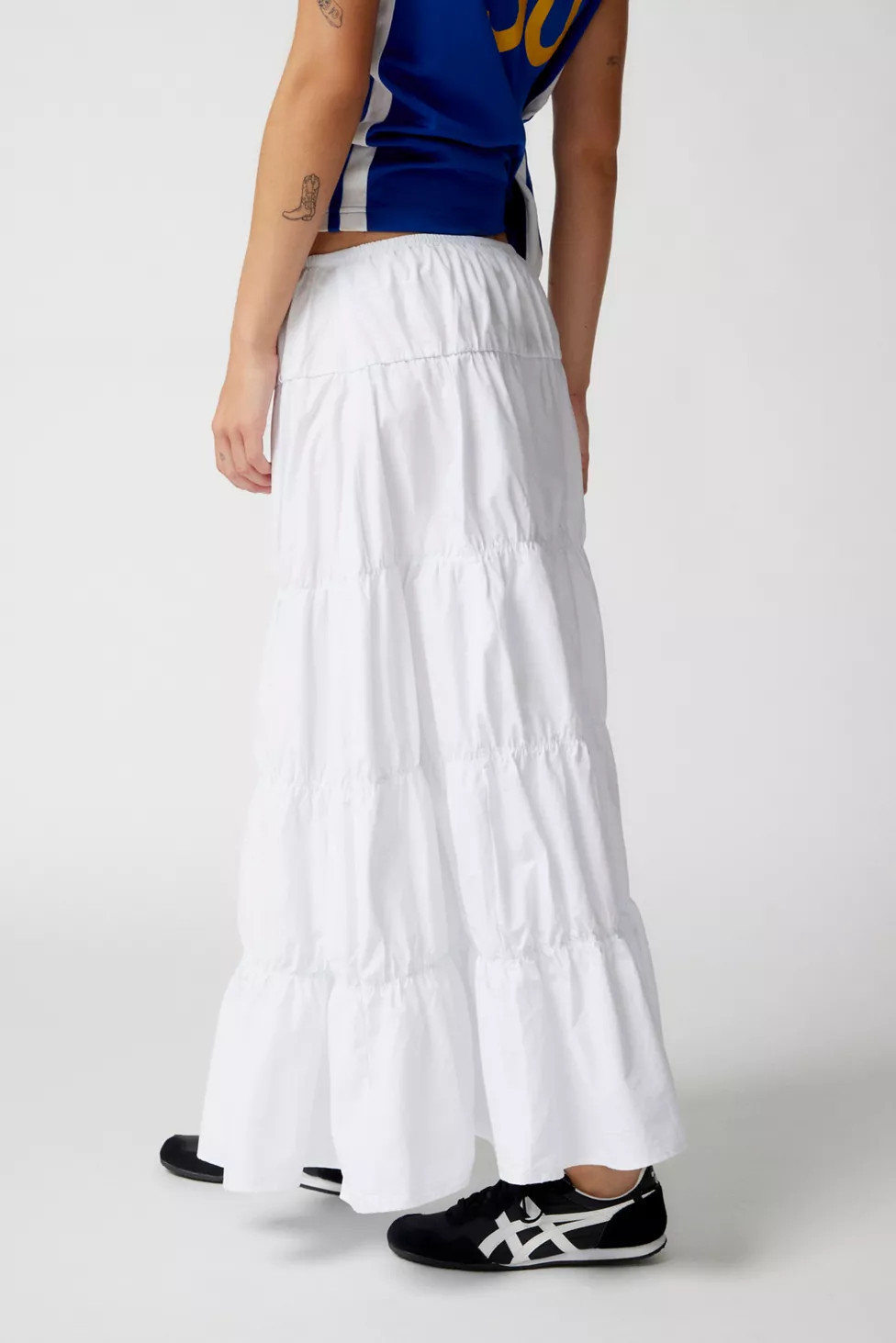 Ecote Shawna Poplin Tiered Midi Skirt | Urban Outfitters (US and RoW)