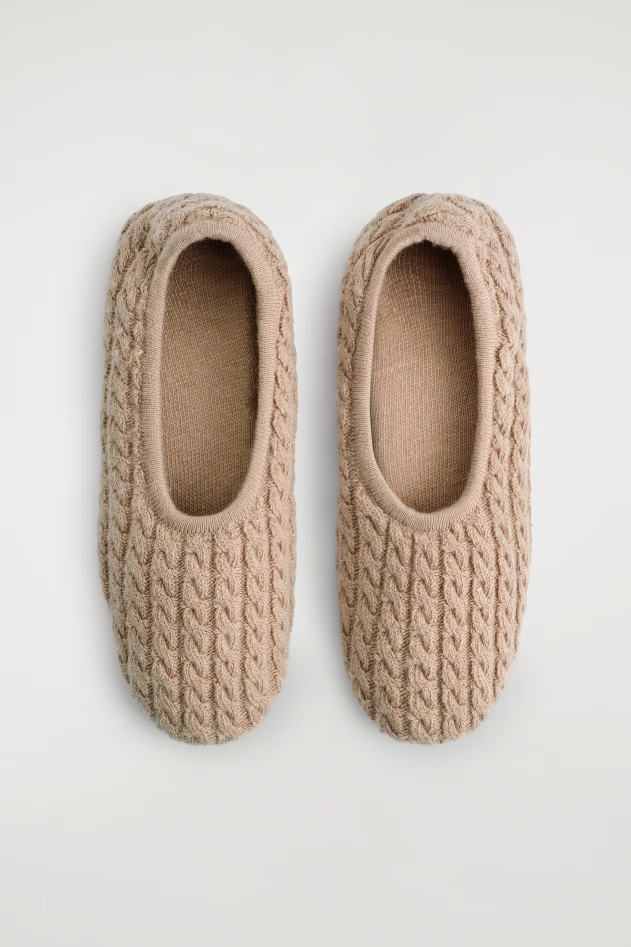 CABLE-KNIT SLIPPERS - BEIGE | COS GB | COS UK