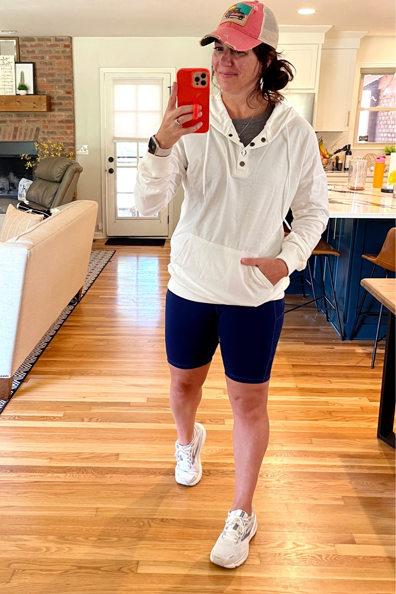 New hoodie from Amazon. Not super thick/heavy. Perfect for fall and comes in like 16 different colors. 👍🏼

#LTKunder50