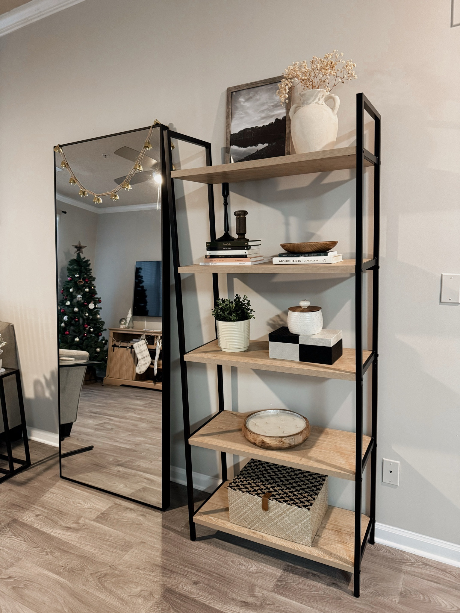 Shelf decor 

#LTKGiftGuide #LTKSeasonal #LTKHome