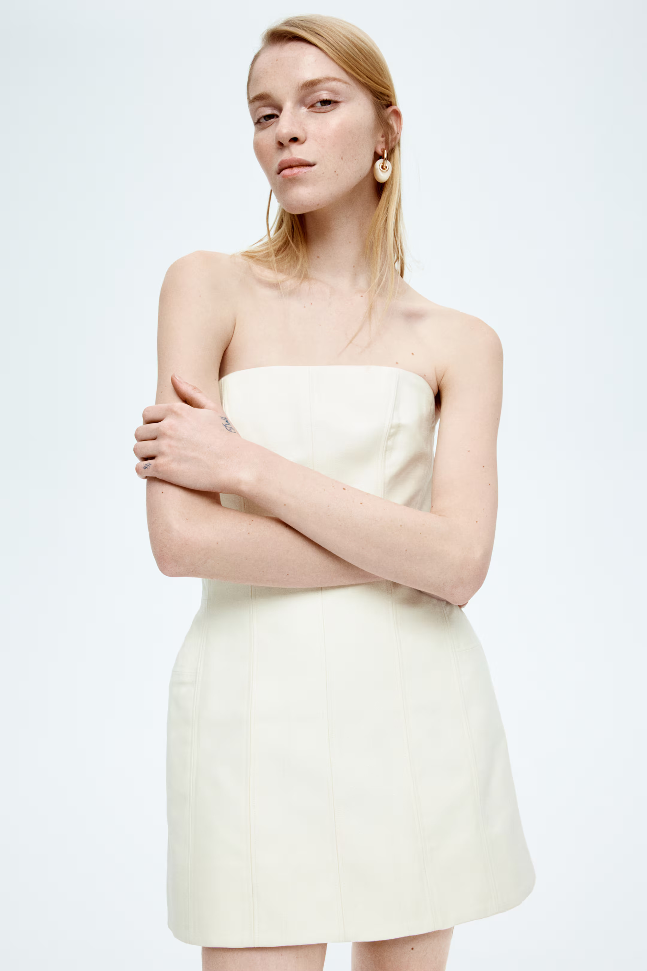 Exaggerated-hip mini dress | H&M (UK, MY, IN, SG, PH, TW, HK)