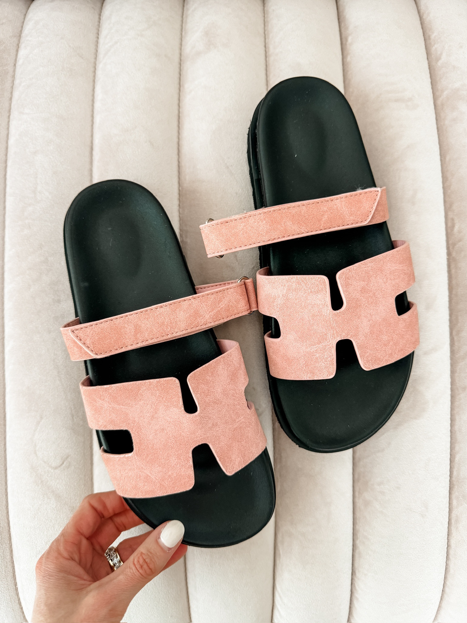 These designer inspired sandals are on sale for prime day! Such a great find!

Loverly Grey, Amazon finds, prime day deals, summer shoes, sandals, slides 

#LTKSaleAlert #LTKShoeCrush #LTKFindsUnder50