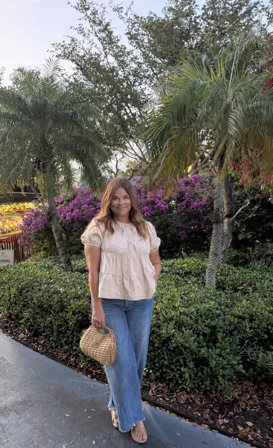 So many compliments on this top and handbag! Top comes in endless colors! 

#LTKdayinmylife #LTKootd #LTKOver40