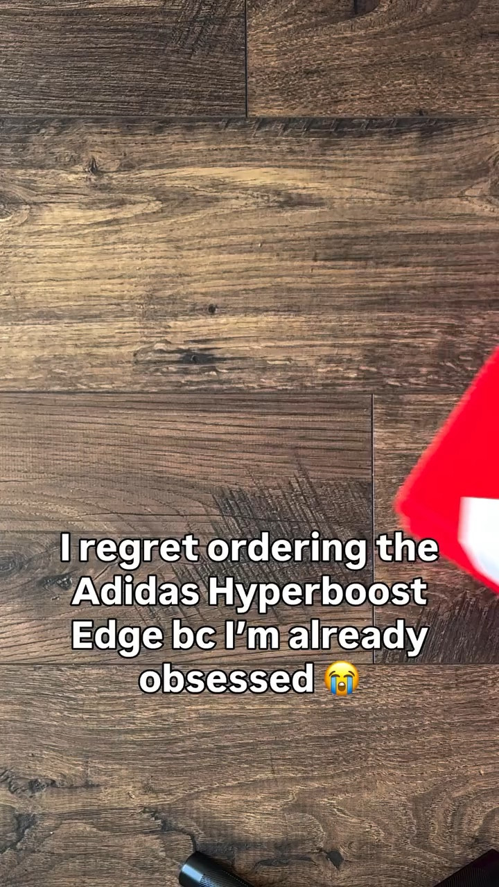UNBOXING the adidas Hyper Boost Edge and whewwww😅✨You guys know I love the adidas evo sl so when I heard adidas was coming out with a new cushioned shoe I JUMPED 👀💭
First impression: SO bouncy and light …They’re giving “easy miles but make it exciting” energy 🫶🔥
Is this one of the best marathon training shoes? Time to try them out 😭✨