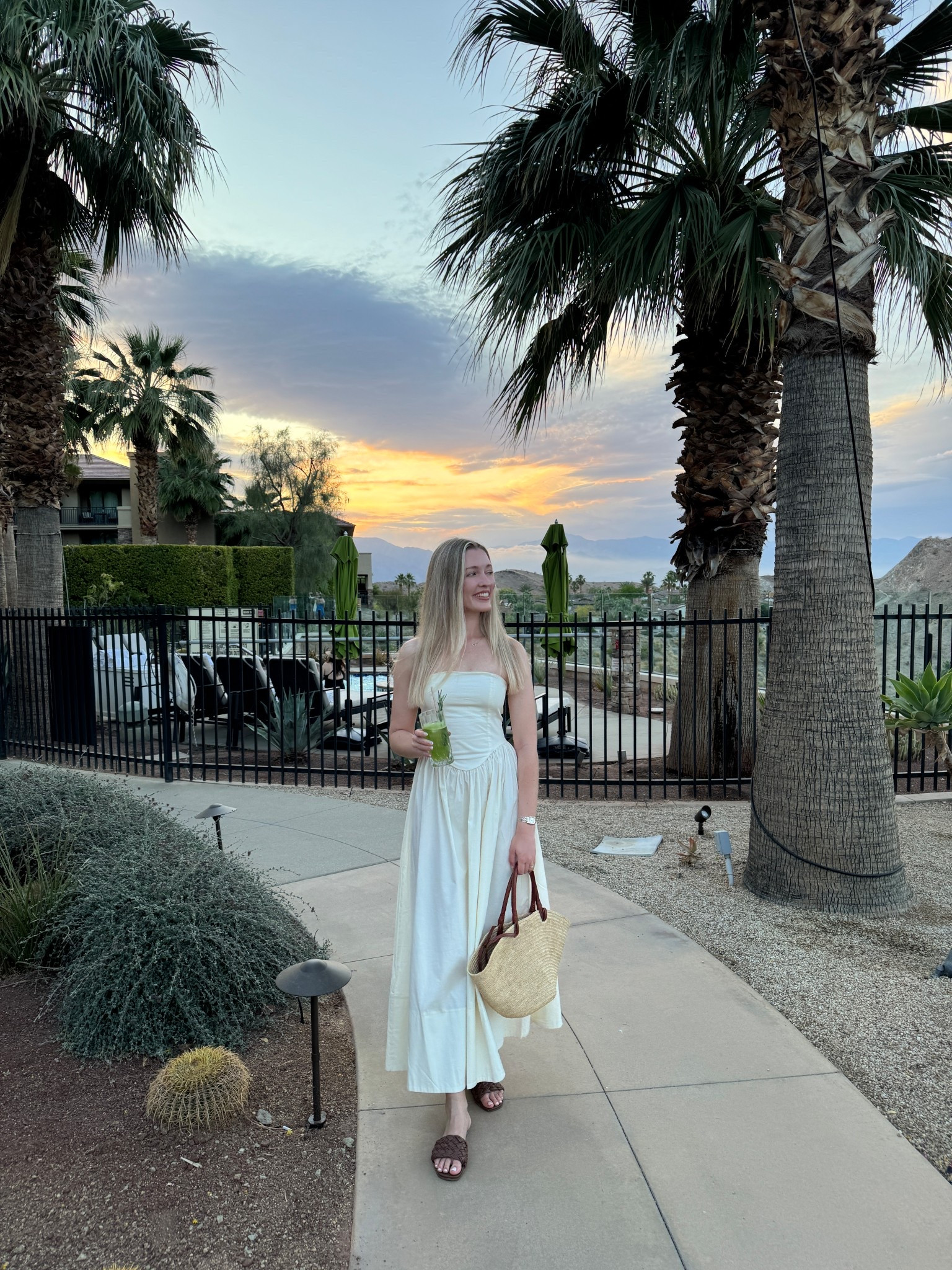 White corset dress  // summer purse 

#LTKWedding #LTKItBag #LTKSeasonal