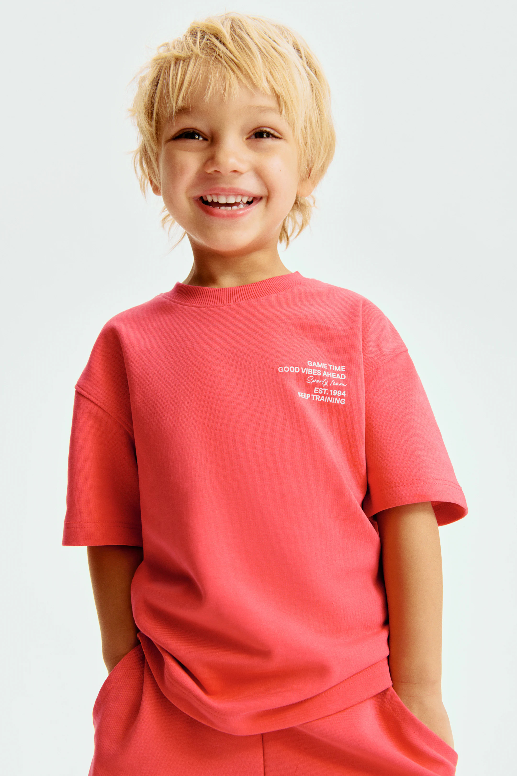 2-Piece T-Shirt and Sweatshorts Set | H&M (US + CA)