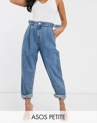 ASOS DESIGN Petite - Smaltoelopende boyfriend jeans met D-ring aan de taille en ronde zomen in mi... | ASOS NL