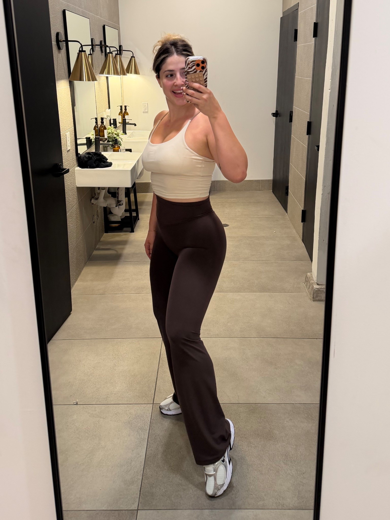 The best flare leggings !!!!  Tall girl friendly,
yes honayyyyy! Height: 5’8 
Top size: Large 
Bottoms size: Medium/ Inseam: 33.5 

#LTKootd #LTKActive #LTKfitnessgoals