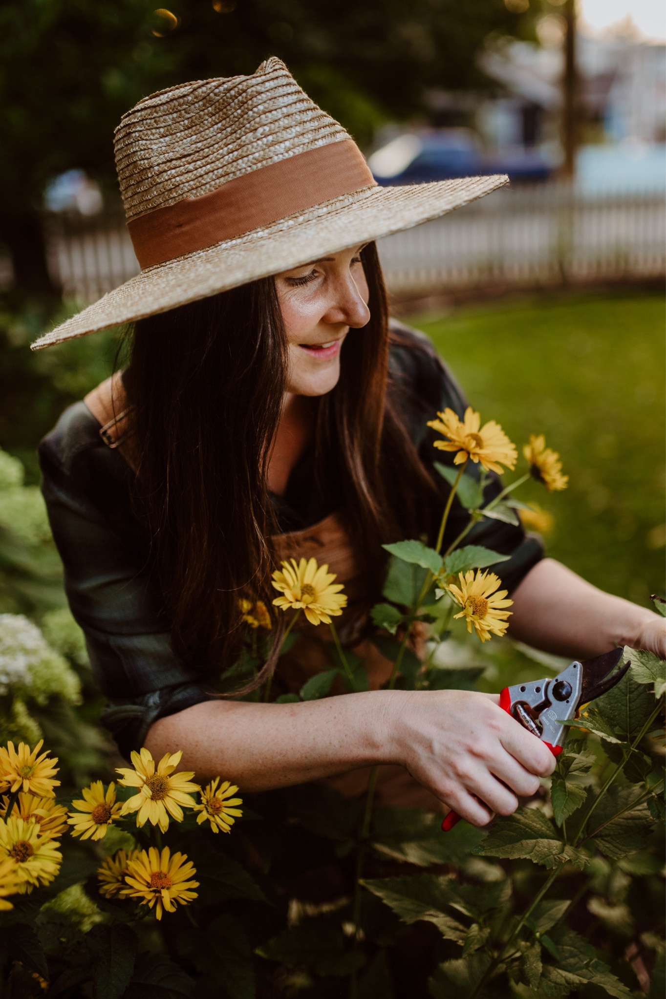 Fall gardening 👩🏻‍🌾 in my fav gardening hat 👒 

This is the Joanna Hat in Honey/Lion by Brixton Hats. You can get it straight from Brixton, and also from Revolve and sometimes Nordstrom

Shirt is Rails and overalls are Carhartt

#LTKSeasonal