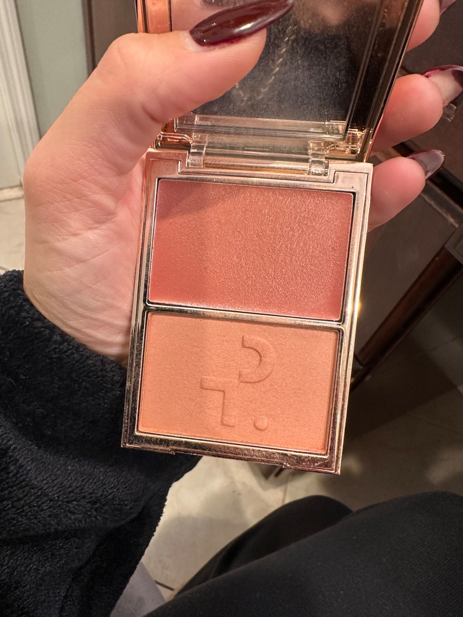 Mind. Officially. Blown. 🤯
The Patrick Ta Double-Take Cream & Powder Blush Duo — is a total plot twist. You actually apply the cream on top of the powder for that soft-focus glow. The finish is flawless and super user-friendly — Patrick Ta really knew what he was doing with this one. The perfect blend of pigment, glow, and luxury. 💕

Linked my shade from Sephora — this one is spot on!

Patrick Ta blush duo, Patrick Ta double take blush, Patrick Ta she’s blushing, best blush for natural glow, cream over powder blush technique, Patrick Ta blush tutorial, Sephora blush favorites, pink nude blush, glowy blush duo, Patrick Ta makeup must haves, everyday blush look, Patrick Ta makeup review, trending blush 2025, dewy blush routine, best luxury blush 2025, Patrick Ta cream blush, powder and cream blush combo, beginner friendly blush duo, makeup for glowing skin, Sephora blush must haves 
#effortliss

#LTKBeauty