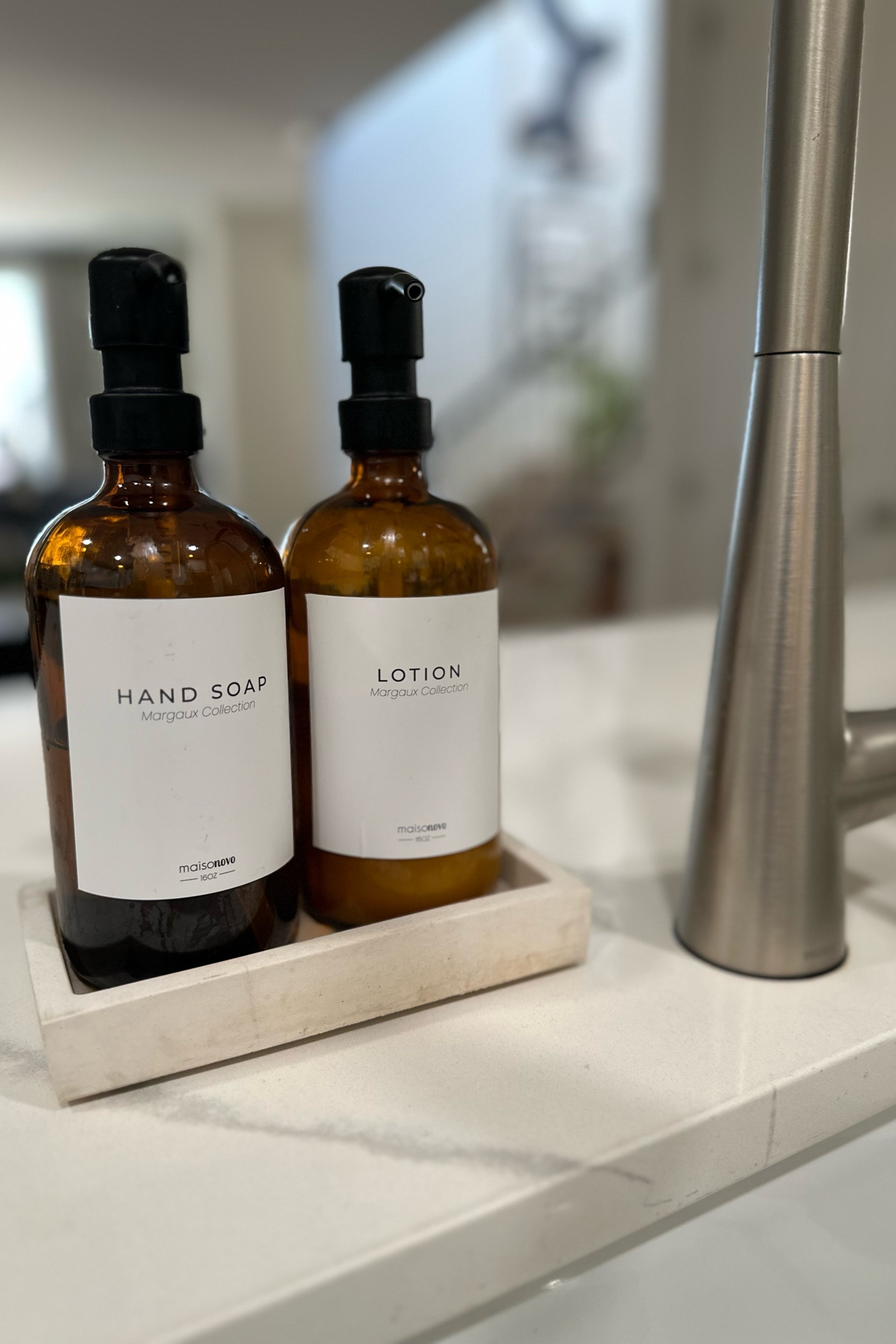 Glass soap dispenser set from Amazon!

TheJalesaNicole, amber glass, soap dispenser, soap tray, kitchen finds

#LTKHome #LTKFindsUnder100 #LTKSaleAlert