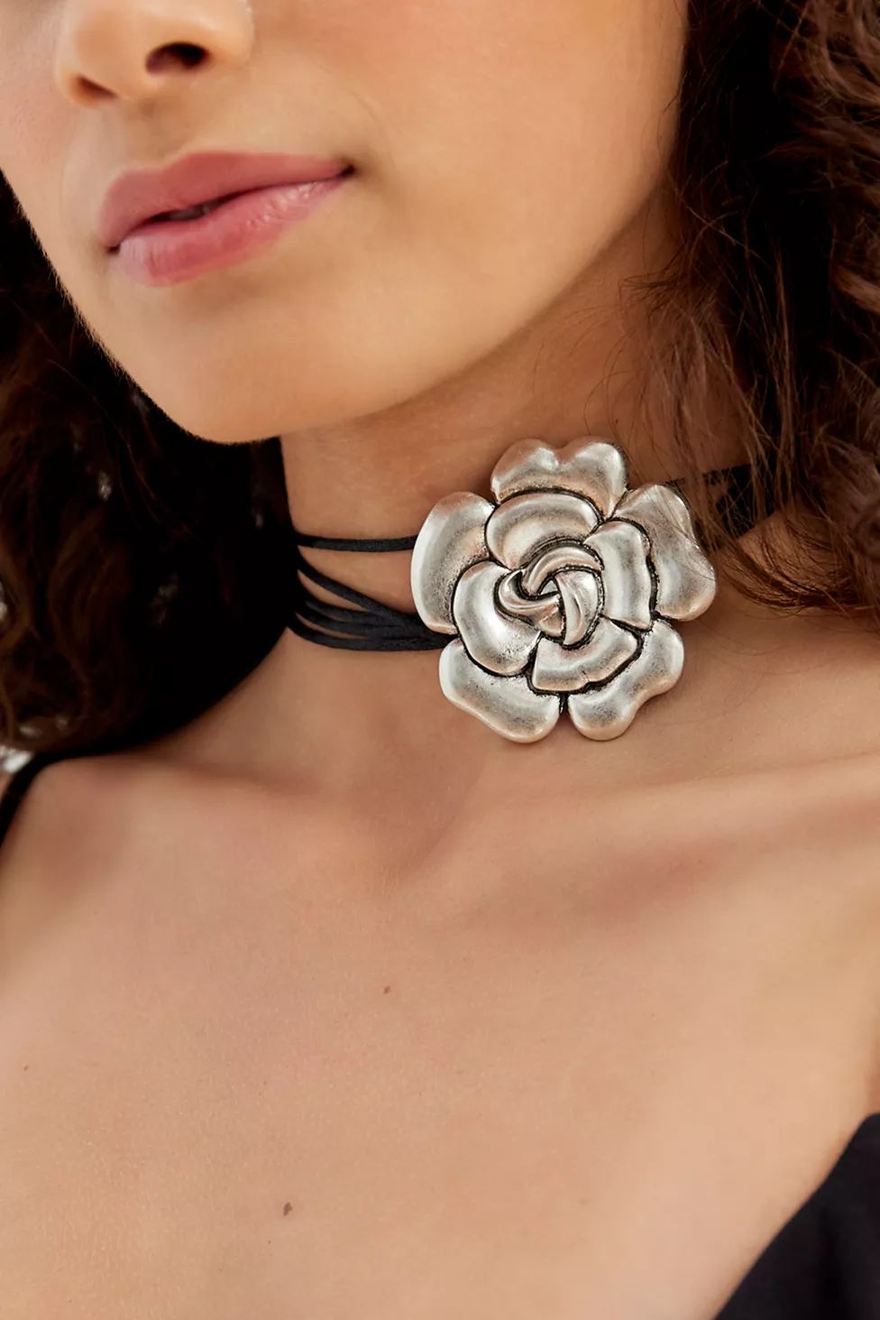 Rosette Cord Wrap Choker Necklace | Urban Outfitters (US and RoW)