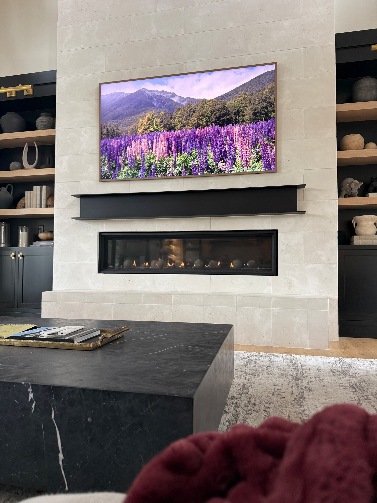We really love our frame tv’s! The teak bezel makes it look even more seamless in our space. Great room decor linked.

#LTKHome #LTKdayinmylife