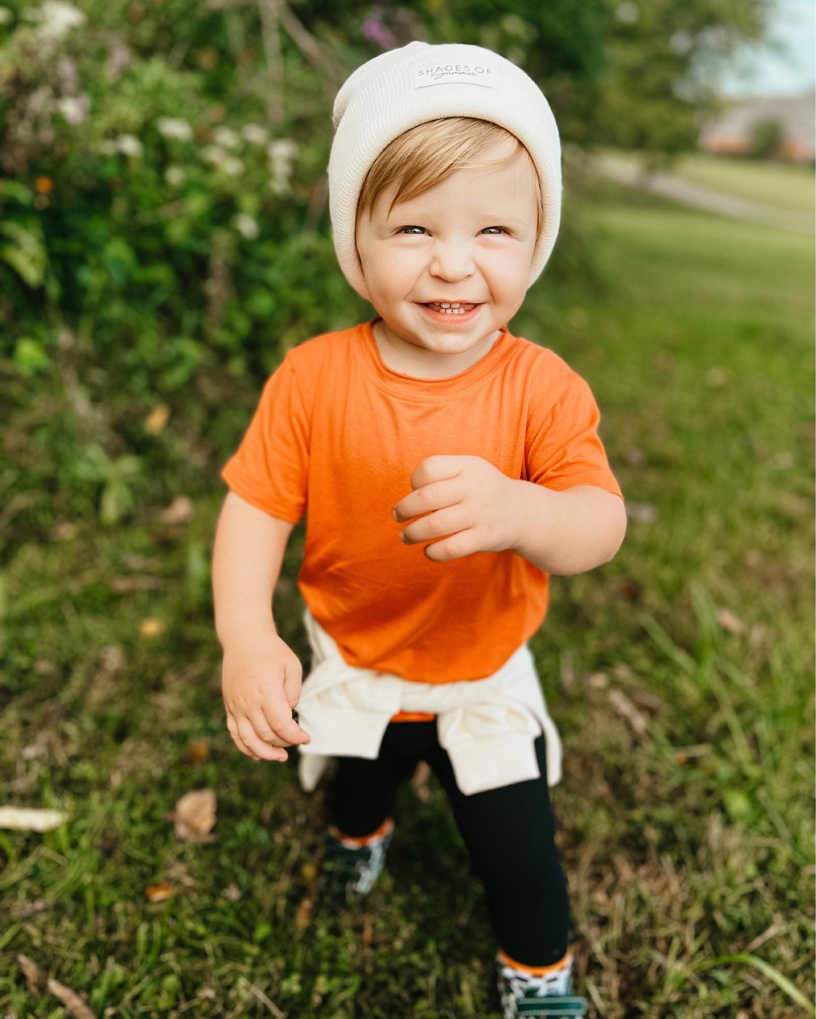 #familyphotos #toddlerfashion #toddlerootd #boyfashion #familyphotooutfits

Beanie: Shades of Summer (Code: Mitchell)
Shirt: Salt + Pine (Code: Mitchell)
Sweatshirt: Brix + Beck (Code: Mitchell15)
Leggings: Little Bipsy 
Socks: KickinItUp Socks
Shoes: Vans (Black and white sold out)