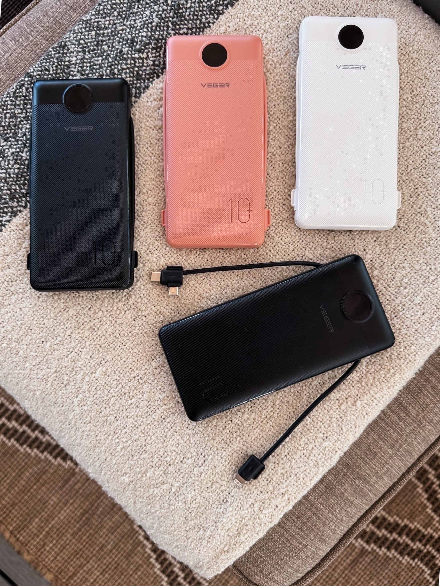 Never leave home without one 🔋
These VEGER 10,000mAh portable chargers are sleek, compact, and so functional. Built-in cables, multiple color options (black, pink, and white 🤍), and powerful fast-charging—perfect for travel, daily commutes, or just staying charged on the go!

#eanesinteriors #vegercharger #portablecharger #techessentials #vegerpowerbank #traveltech #musthavetech #compactcharger #chargingontherun #ltkfinds #ltkunder50 #ltktech #ltktravel


#LTKFindsUnder100 #LTKHome #LTKmomlife