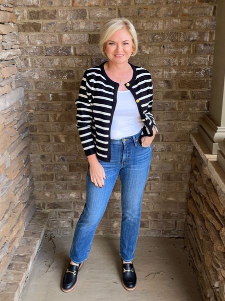 Wearing Small cardigan, 27 jeans

Lady jacket
Jeans
Loafers
Fall outfits
Halloween
Petite 
Petite style

#LTKfindsunder100 #LTKover40 #LTKstyletip