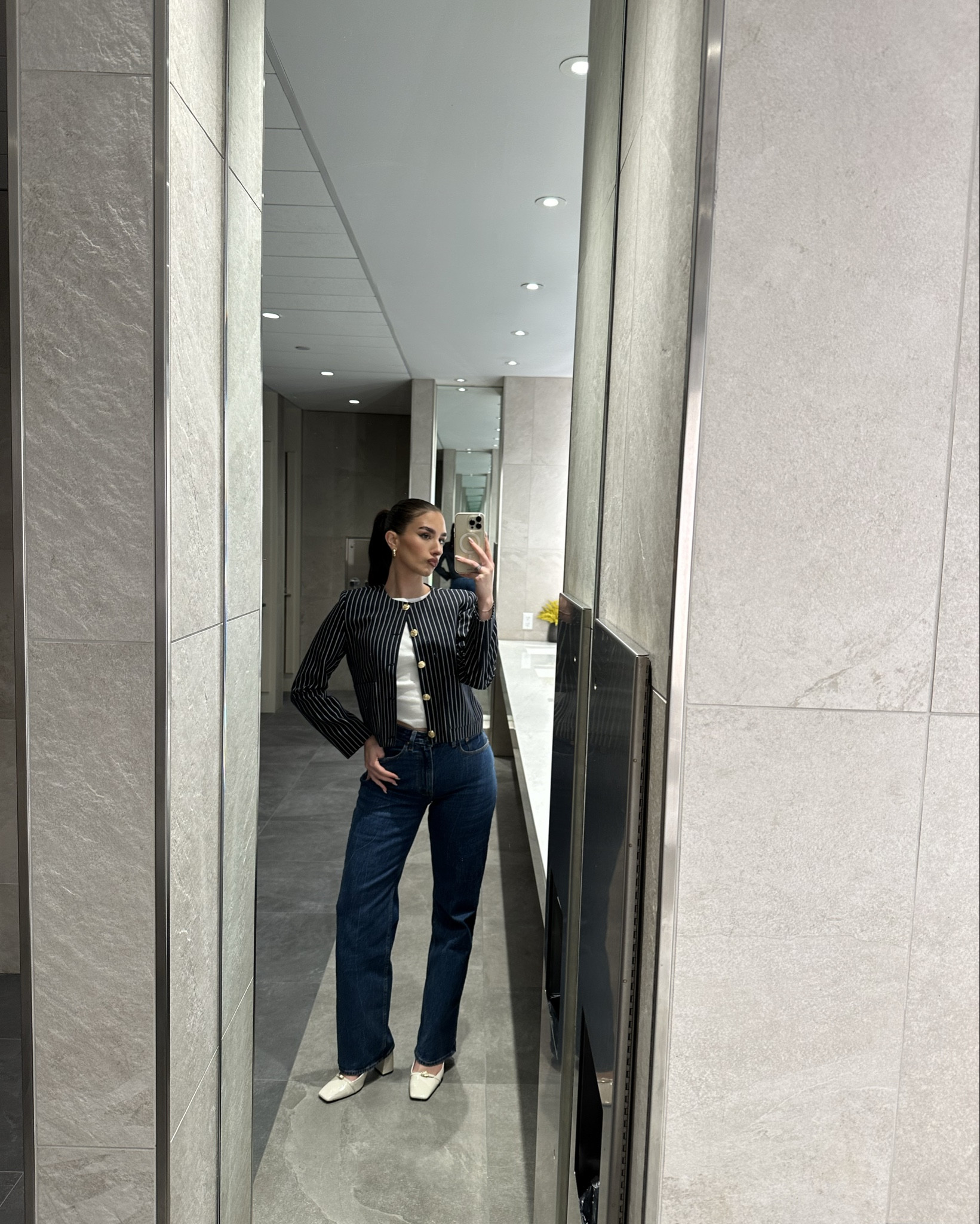 The jacket omg 

#LTKStyleTip #LTKWorkwear