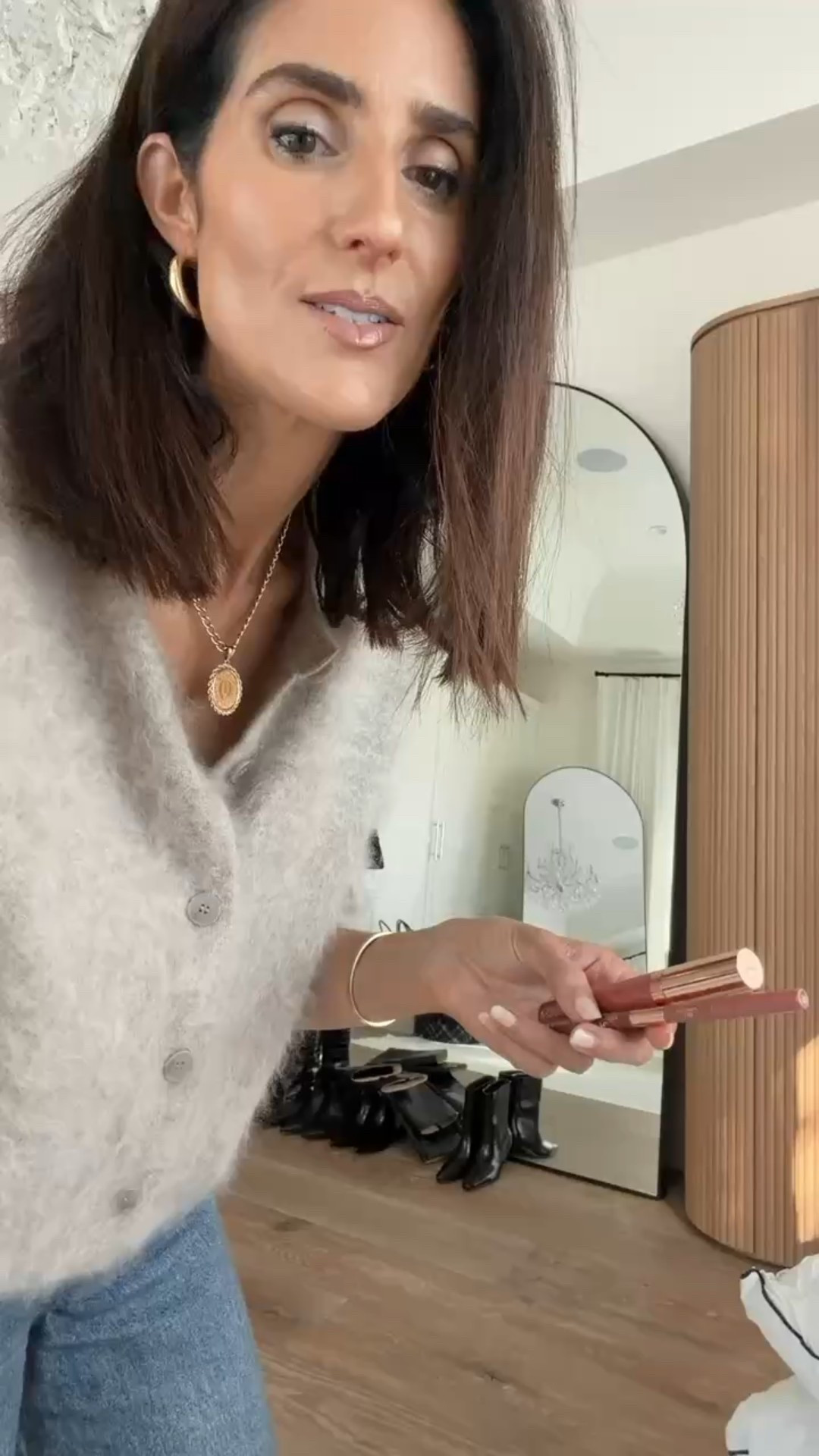 Obsessed with this duo! Using the size medium in both #stylinbyaylin #aylin #lipduo #beauty #cashmere #sweatpantjeans

#LTKBeauty #LTKgrwm #LTKFindsUnder100