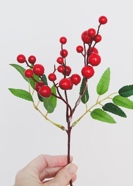 Artificial Holiday Berries in Red - 13" | Afloral (US)