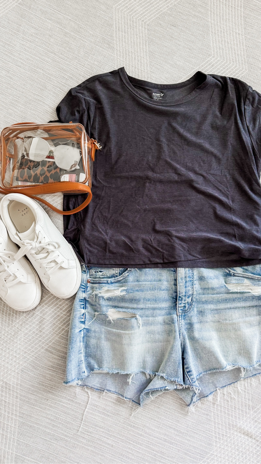Trending Tuesday: Denim Shorts Edition!
Petite & curvy girlies—this one’s for you! These curvy high-rise shortie shorts from American Eagle are a game changer 🙌 The high-rise snatches the waist, the shorter inseam shows off your legs, and the curvy cut means no waist gap and no squish. I paired them with a cropped tee to keep the proportions balanced, white sneakers for that classic summer vibe, and a crossbody to stay hands free and on-the-go 🤗

Summer Style | Petite & Curvy Fashion 

#LTKStyleTip #LTKOver40 #LTKPetite