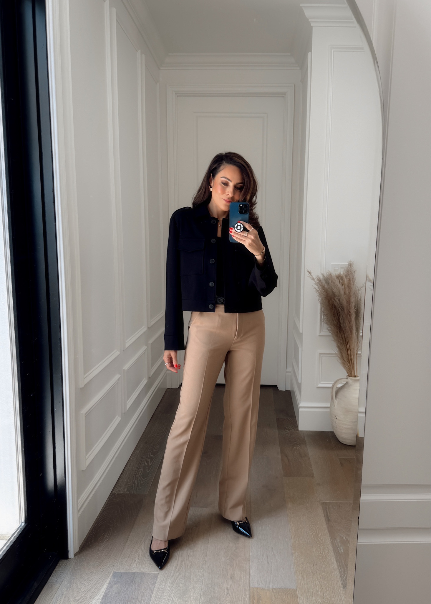 This cropped jacket is so cute and will be so versatile in fall!
Pair it with trousers, denim a skirt or with a dress!! Reminder heart any posts that you want restock alerts from!
Jacket S
Tank XS
Pants 4
Shoes TTS

#LTKxNSale #LTKVideo #LTKSeasonal