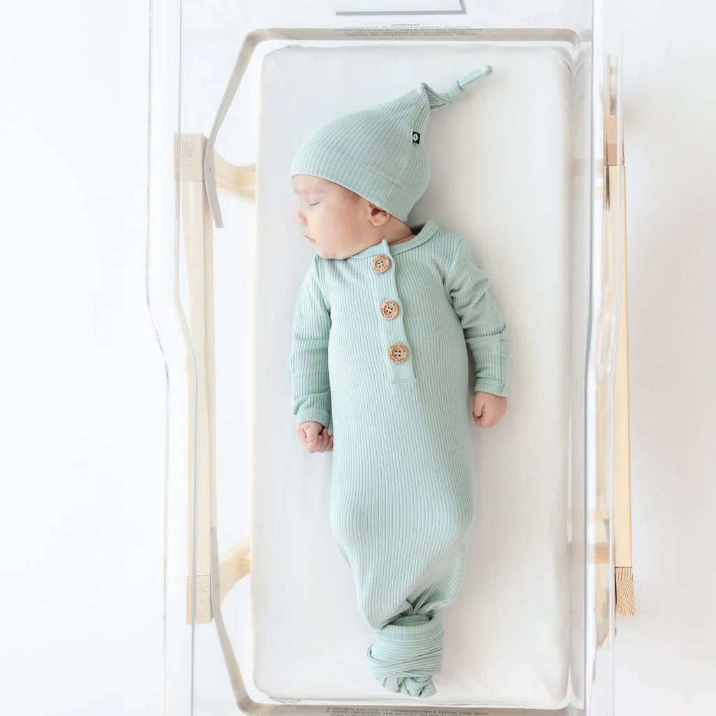 Ribbed Knotted Gown with Hat Set in Sage | Kyte Baby